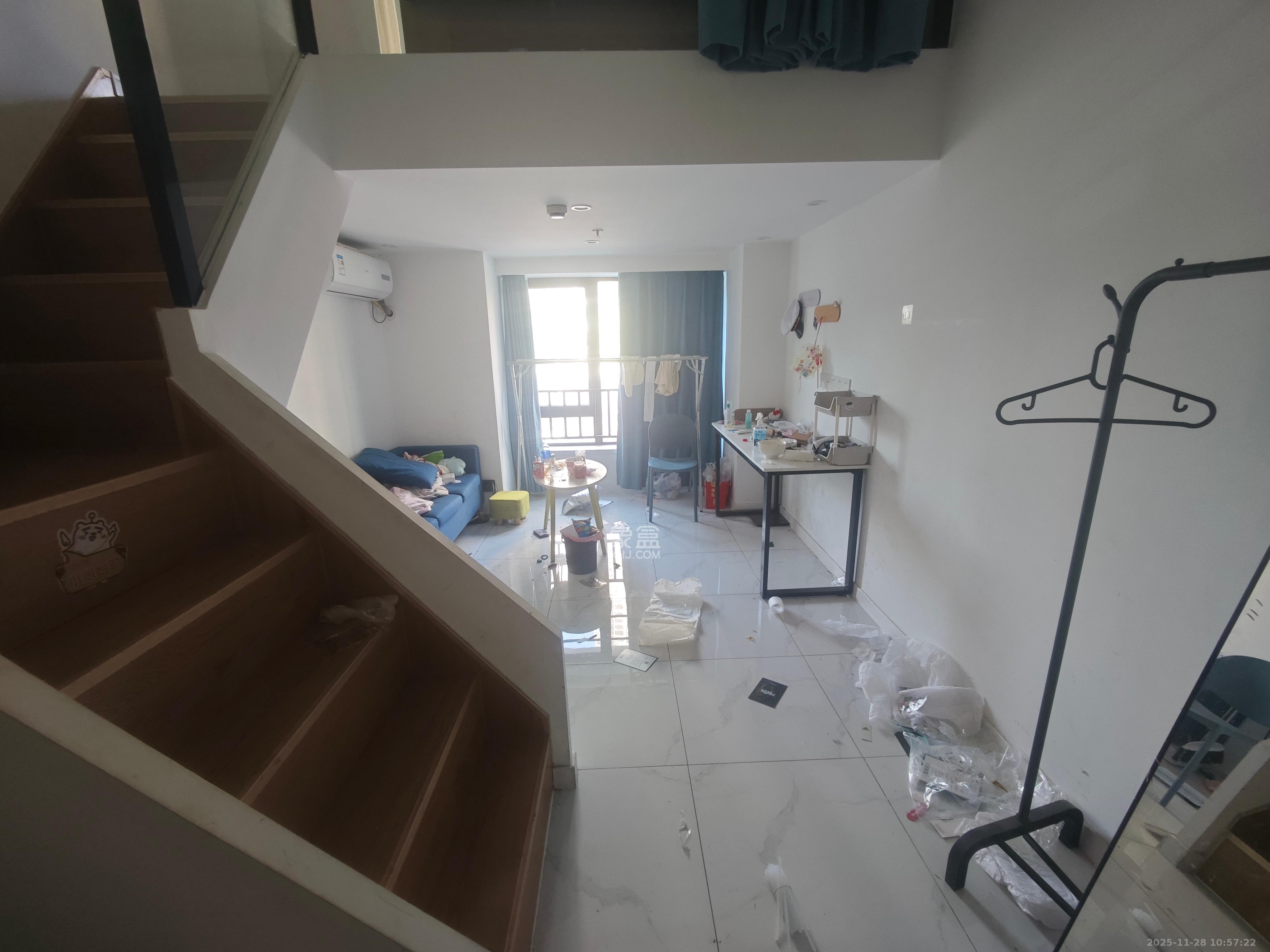 卓越江岸  1室0厅1卫    2000.0元/月