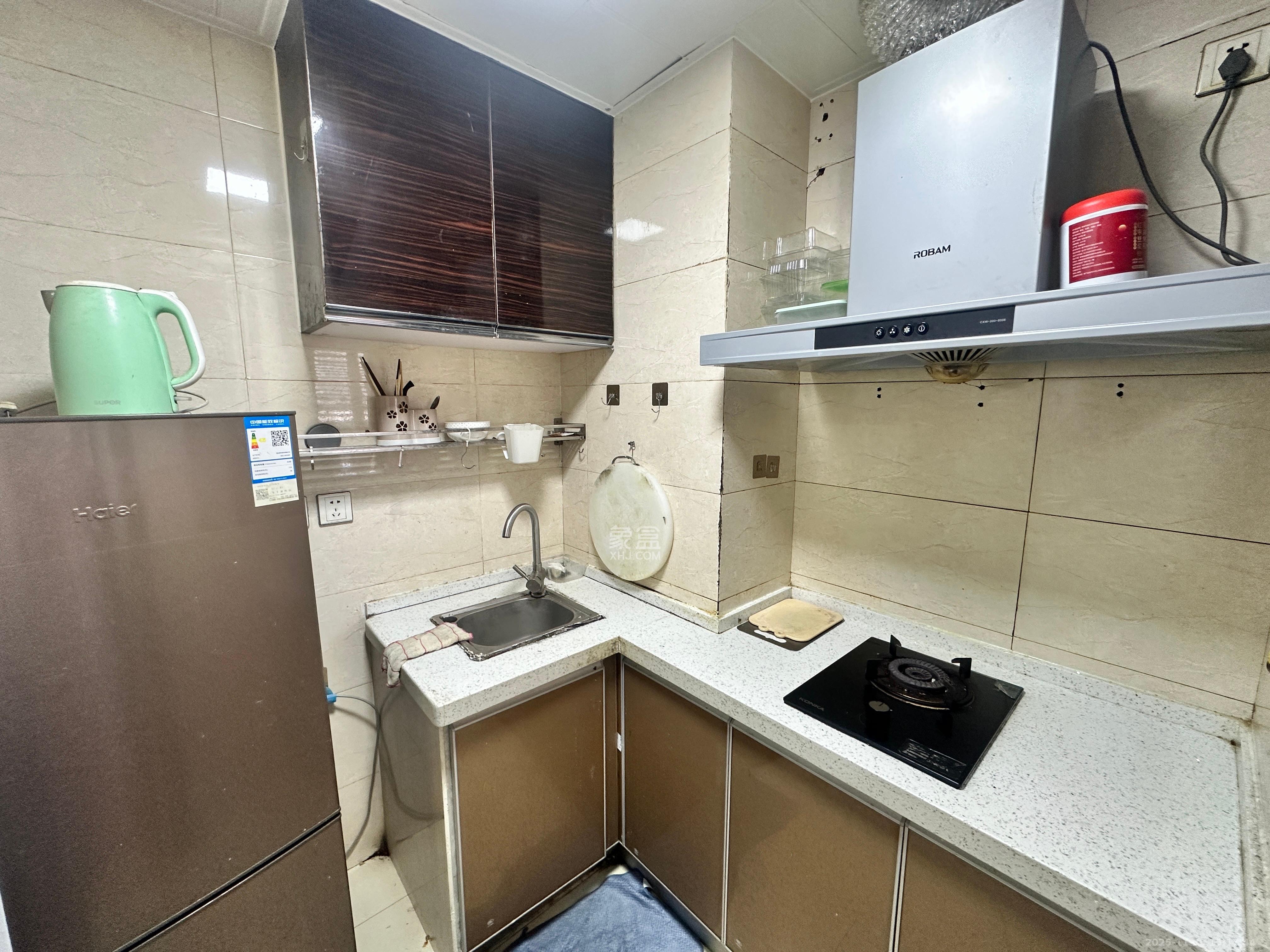 德思勤城市广场(宝格丽公寓) 1室1厅1卫 2000.0元/月 德思勤城市广场(宝格丽公寓) 1室1厅1卫 2000.0元/月室内图