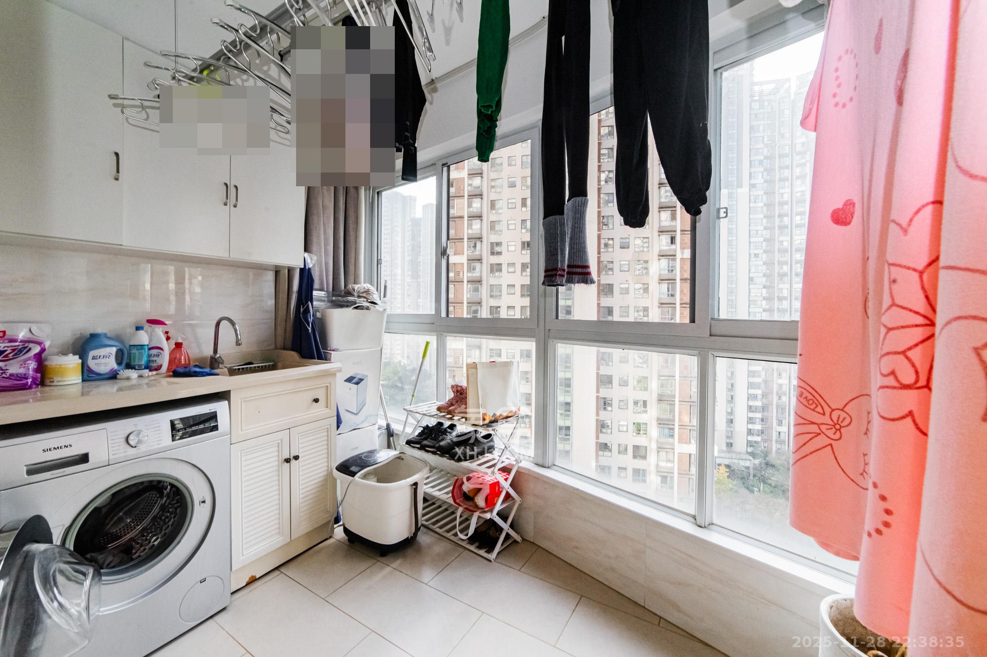 北辰三角洲D3区 3室2厅1卫 115.0万 北辰三角洲D3区 3室2厅1卫 115.0万阳台