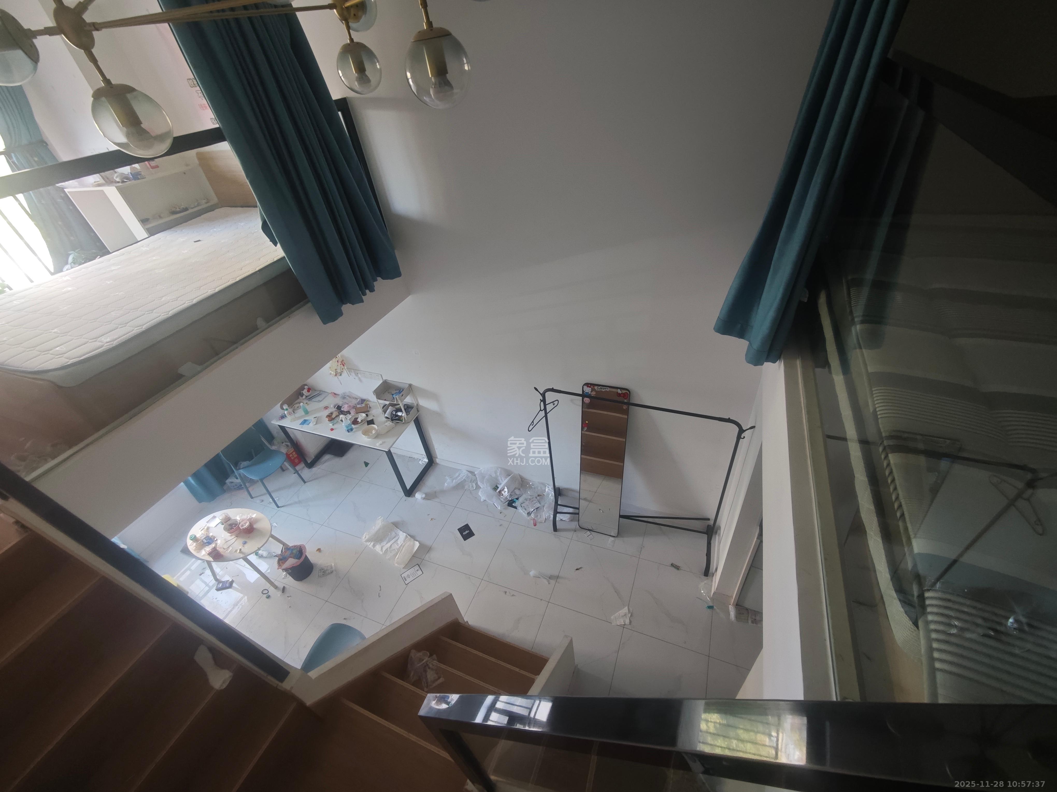 卓越江岸  1室0厅1卫    2000.0元/月室内图