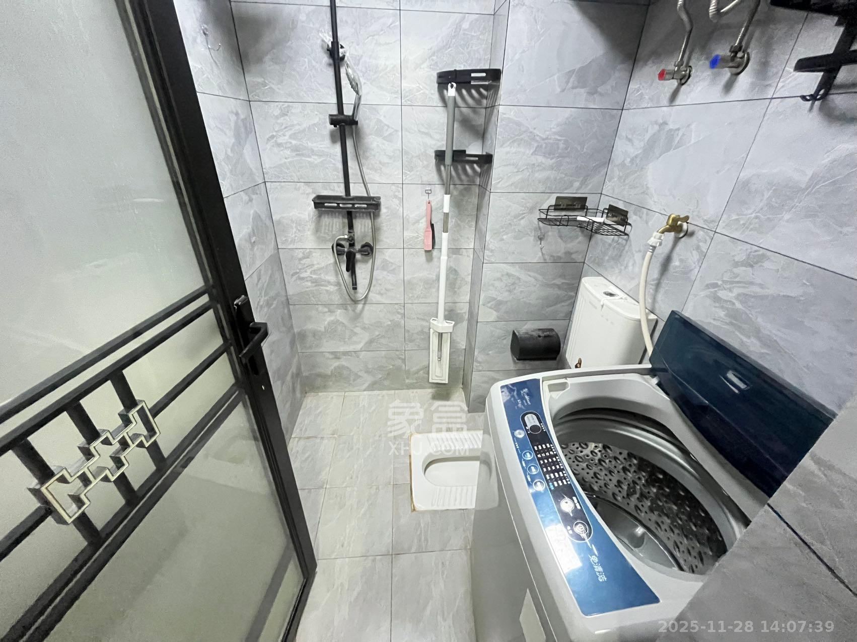 中南国际眼镜城（中伟商业中心）  1室1厅1卫    1200.0元/月室内图