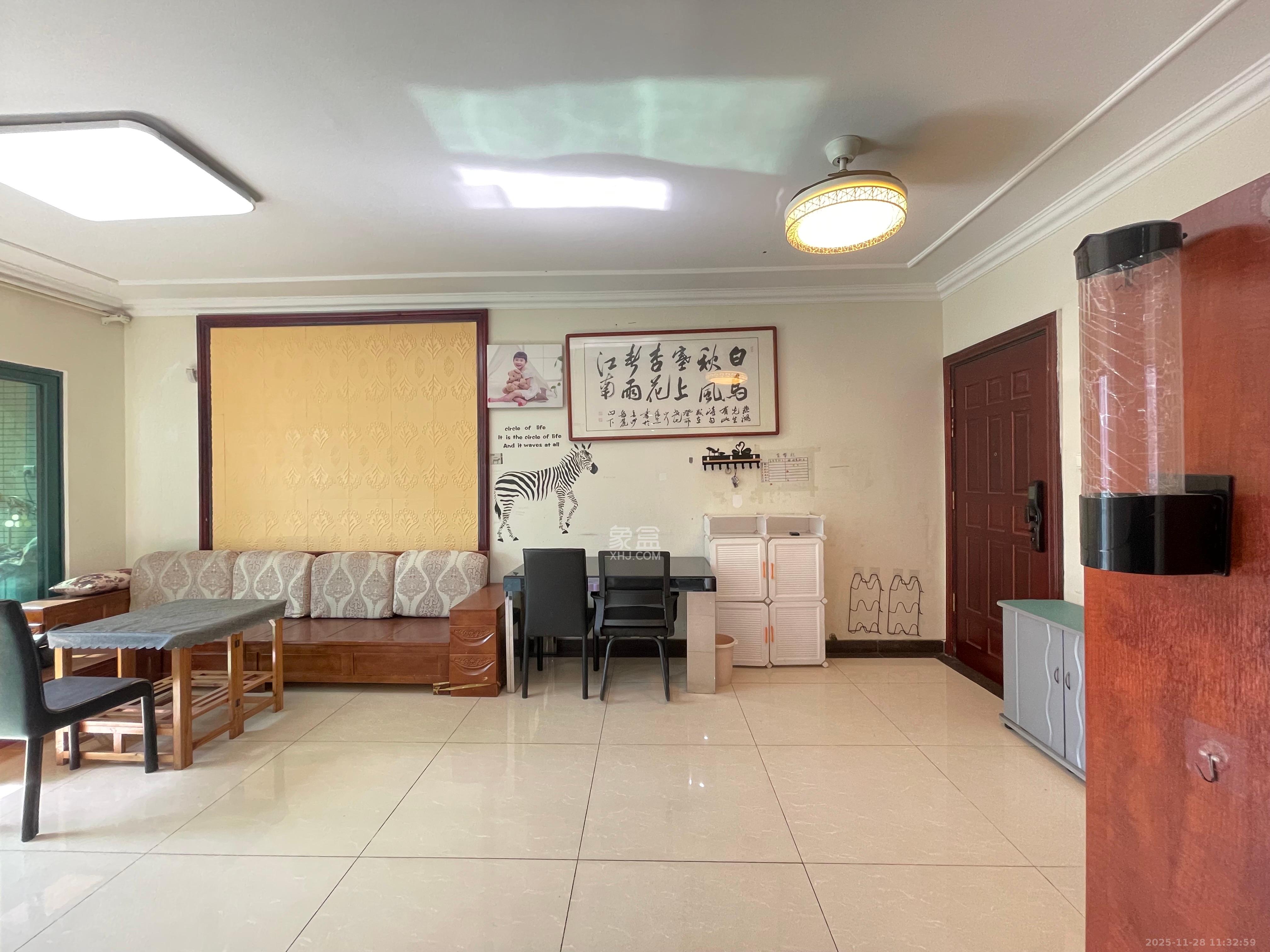 恒大名都  3室2厅2卫    1600.0元/月室内图