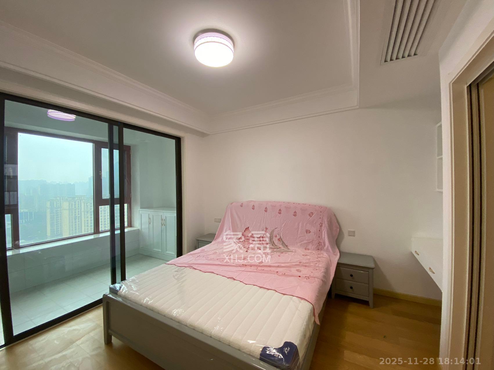 阳光城尚东湾青云苑 3室2厅2卫 2600.0元/月 阳光城尚东湾青云苑 3室2厅2卫 2600.0元/月室内图