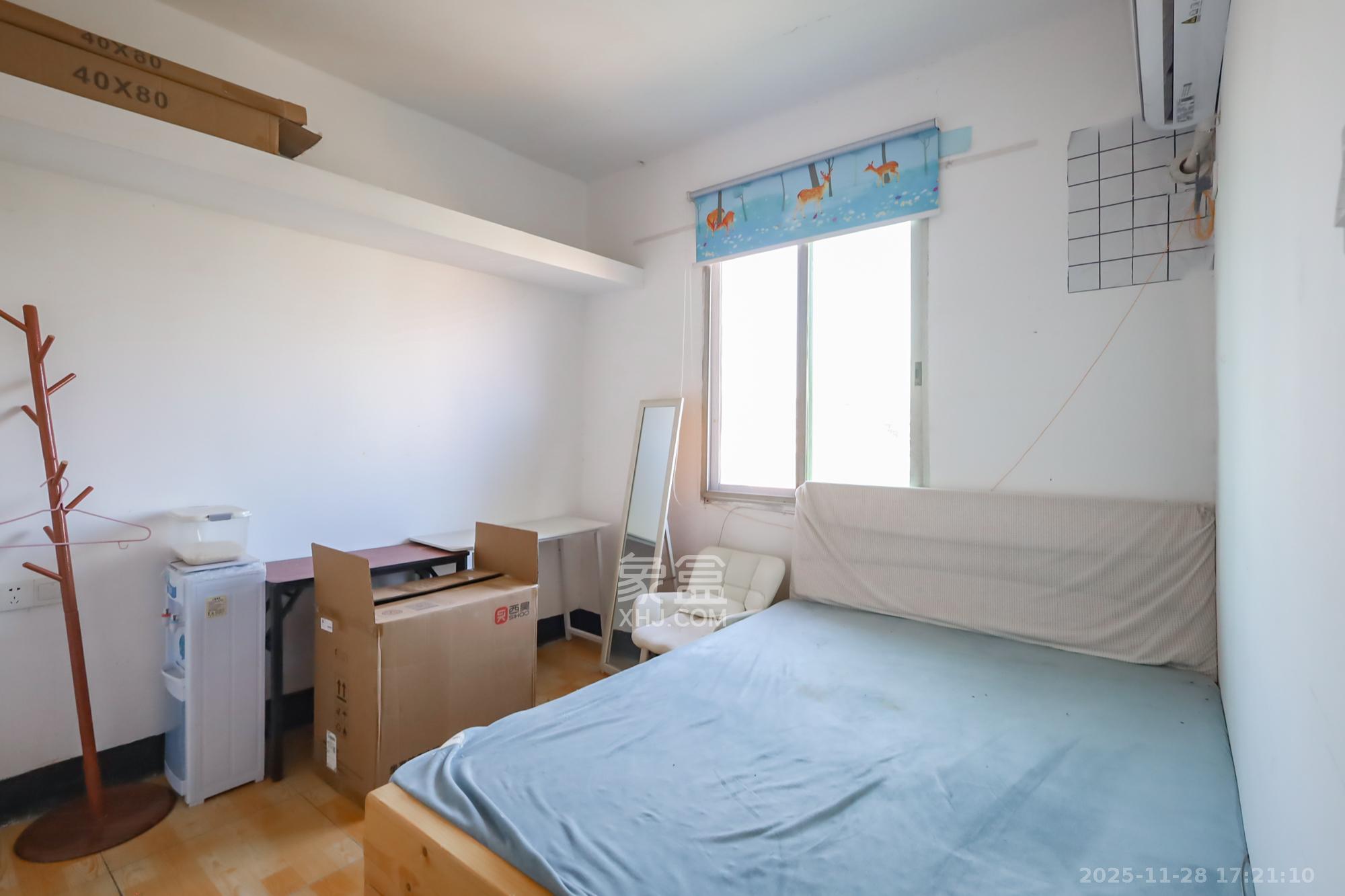 望月湖小区六片（湖中社区六片小区）  2室1厅1卫    40.0万卧室