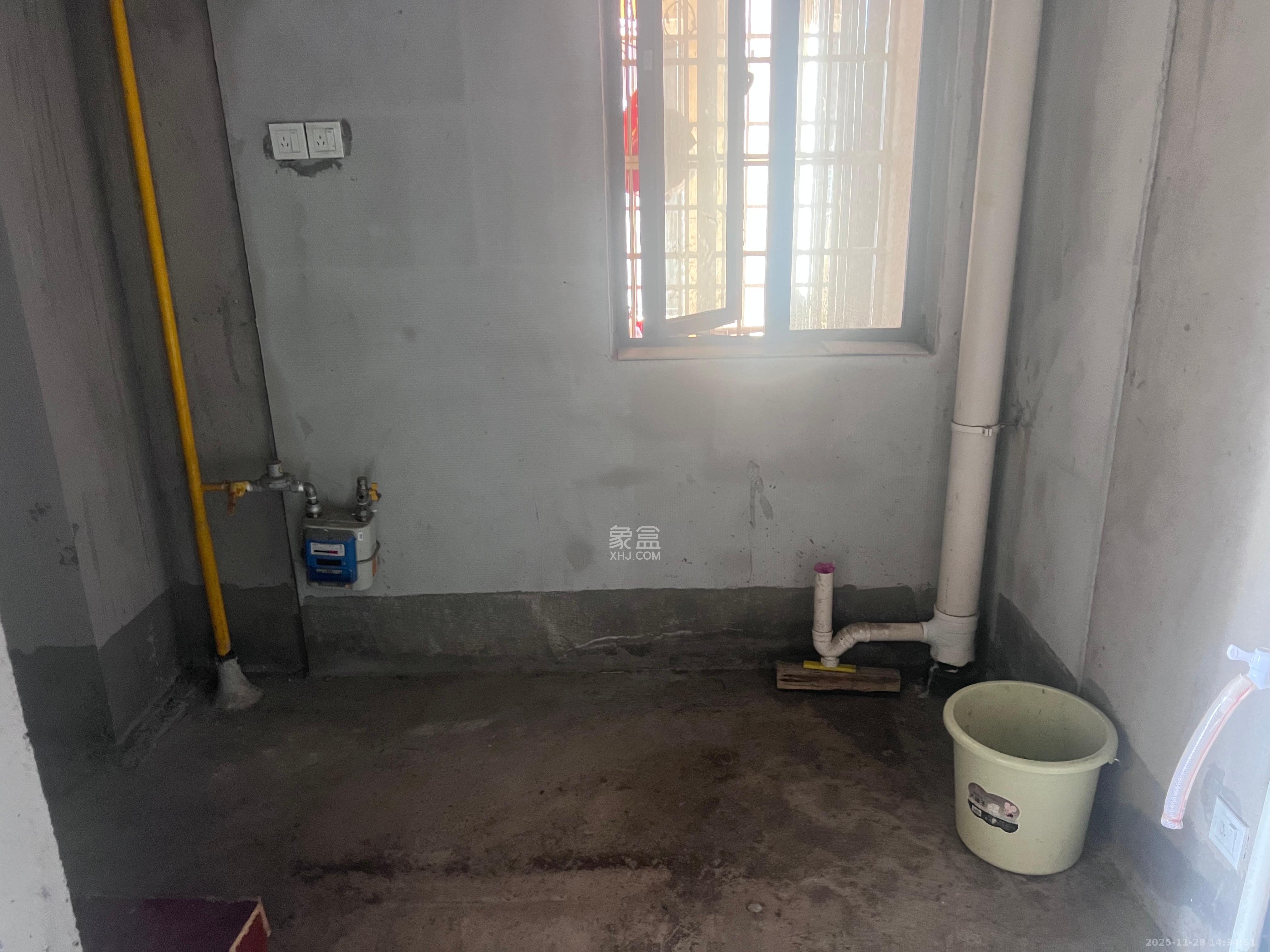 岳华新苑  2室2厅1卫    1500.0元/月室内图