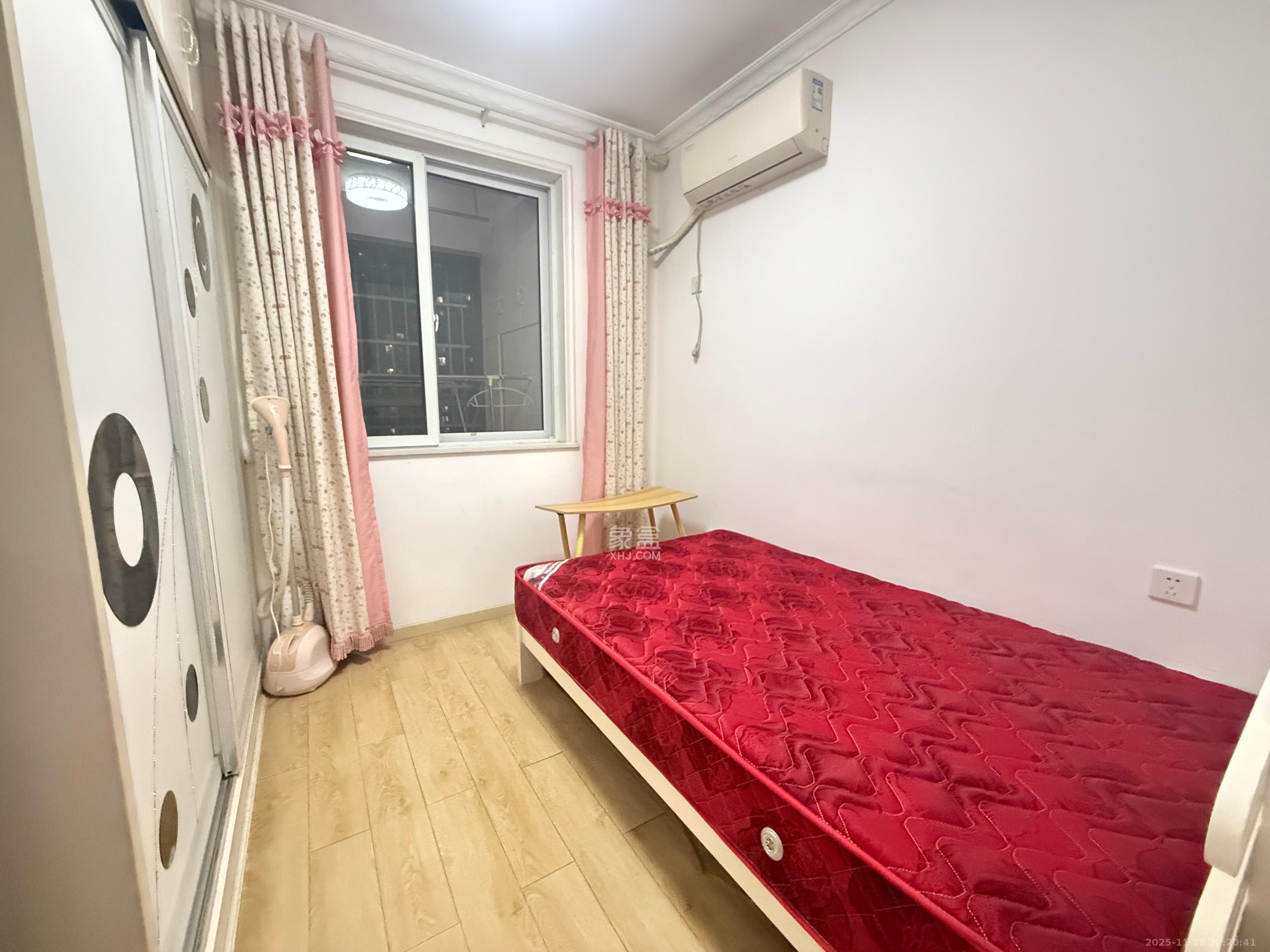 东方航标  3室2厅2卫    2200.0元/月室内图