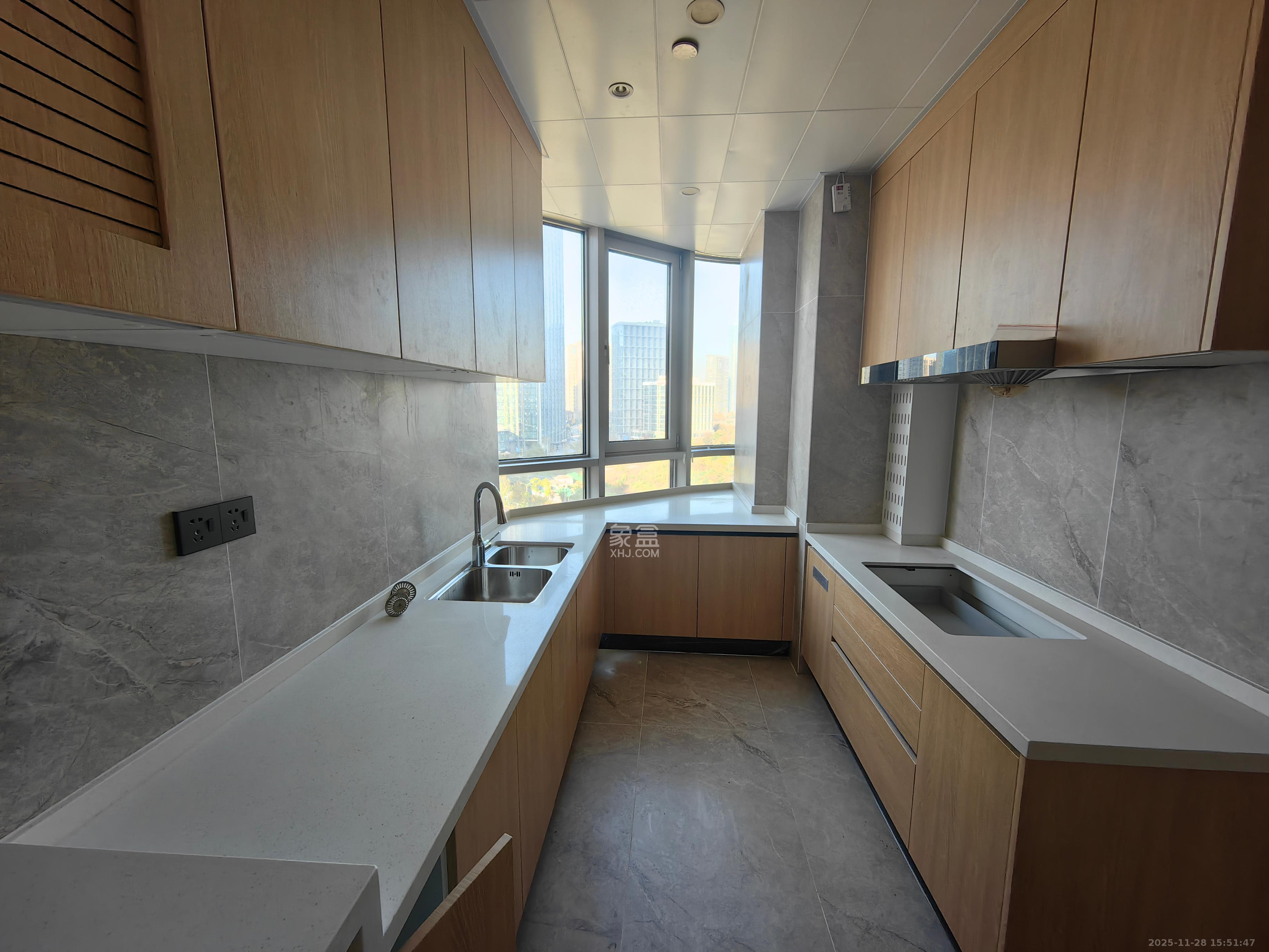 正荣梅溪紫阙台 4室2厅3卫 8500.0元/月 正荣梅溪紫阙台 4室2厅3卫 8500.0元/月室内图