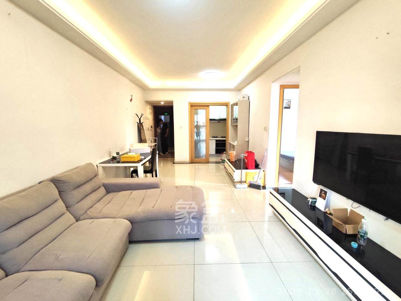 珠江郦城薰衣道 2室2厅1卫 2300.0元/月 珠江郦城薰衣道 2室2厅1卫 2300.0元/月室内图