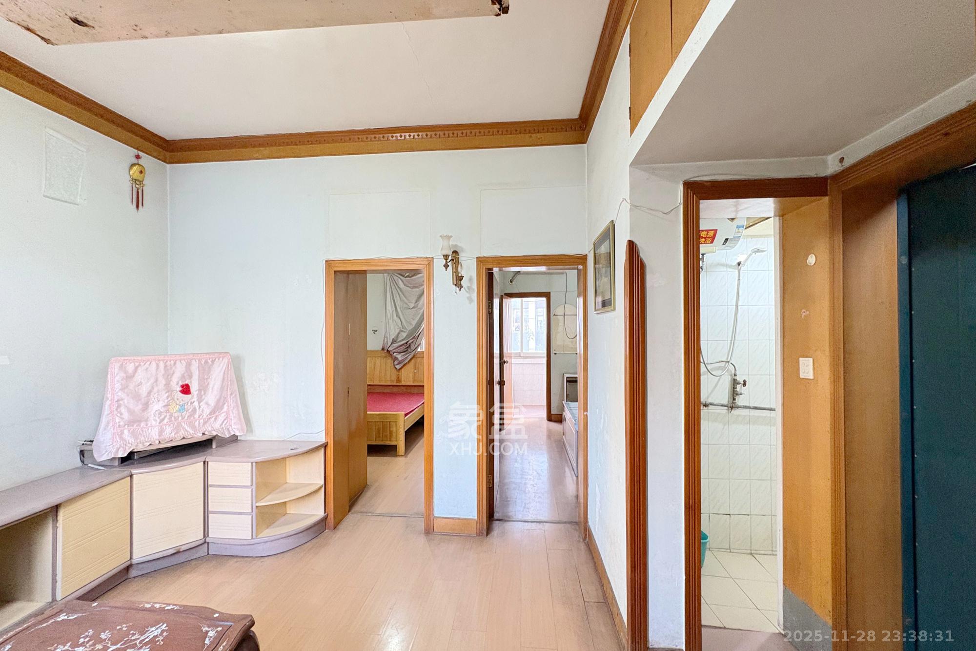 湖南省道路运输管理局  2室1厅1卫    35.0万客厅