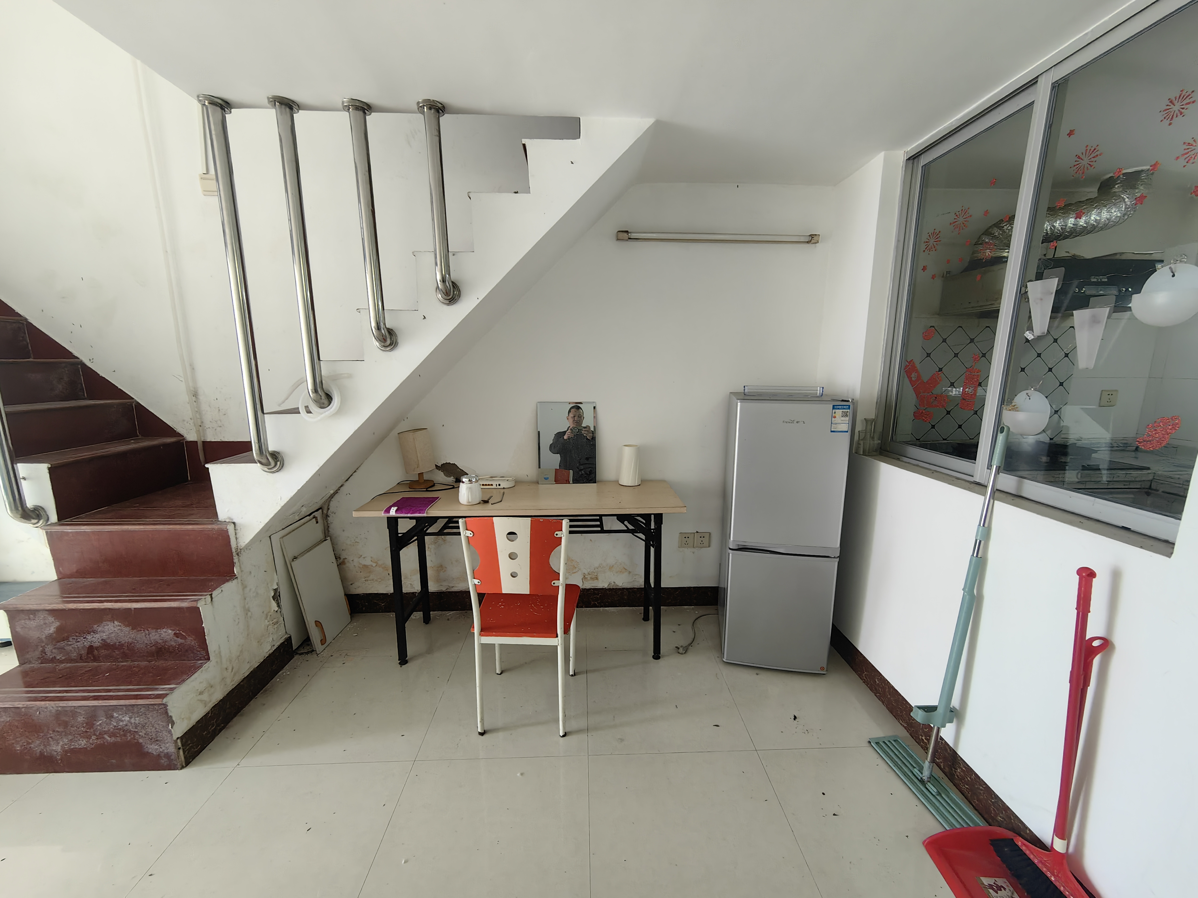 俊园大厦 2室2厅1卫 70.0万 俊园大厦 2室2厅1卫 70.0万客厅