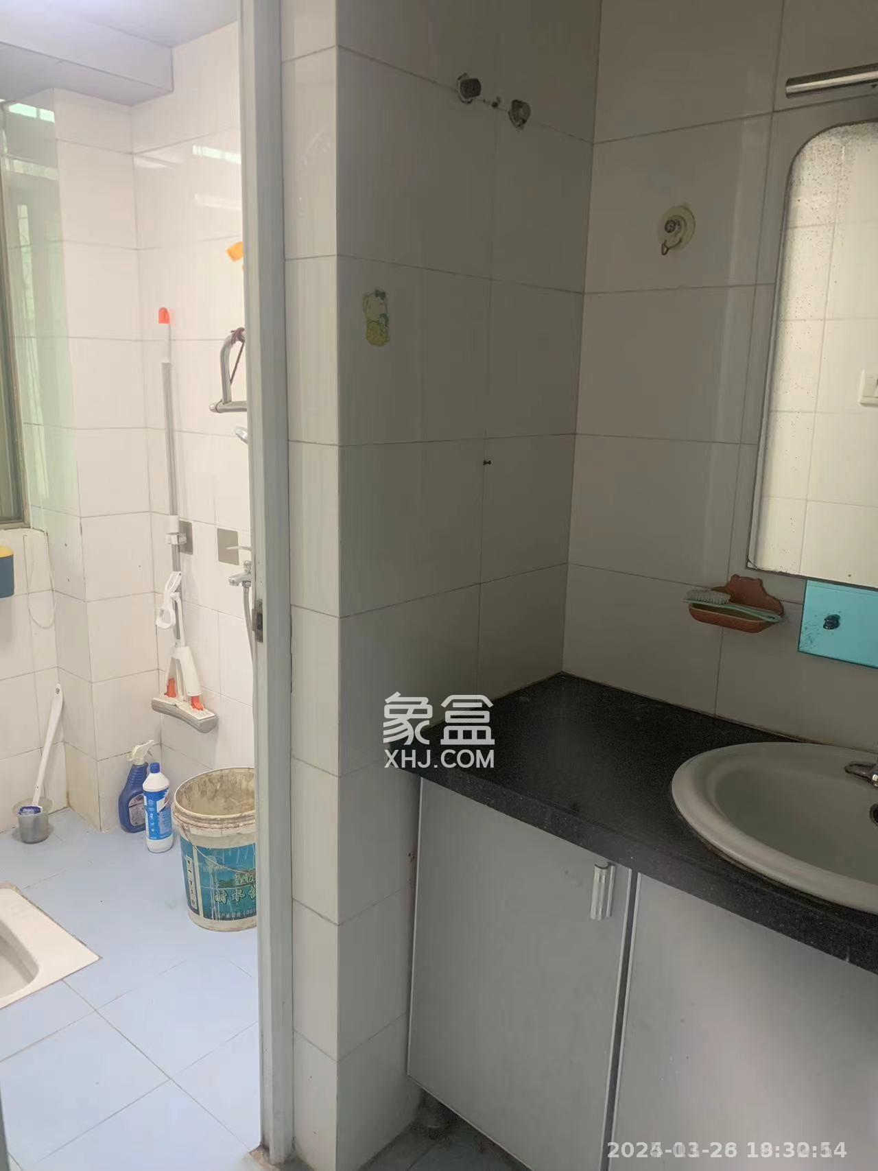 青青家园 3室2厅2卫 1800.0元/月 青青家园 3室2厅2卫 1800.0元/月室内图