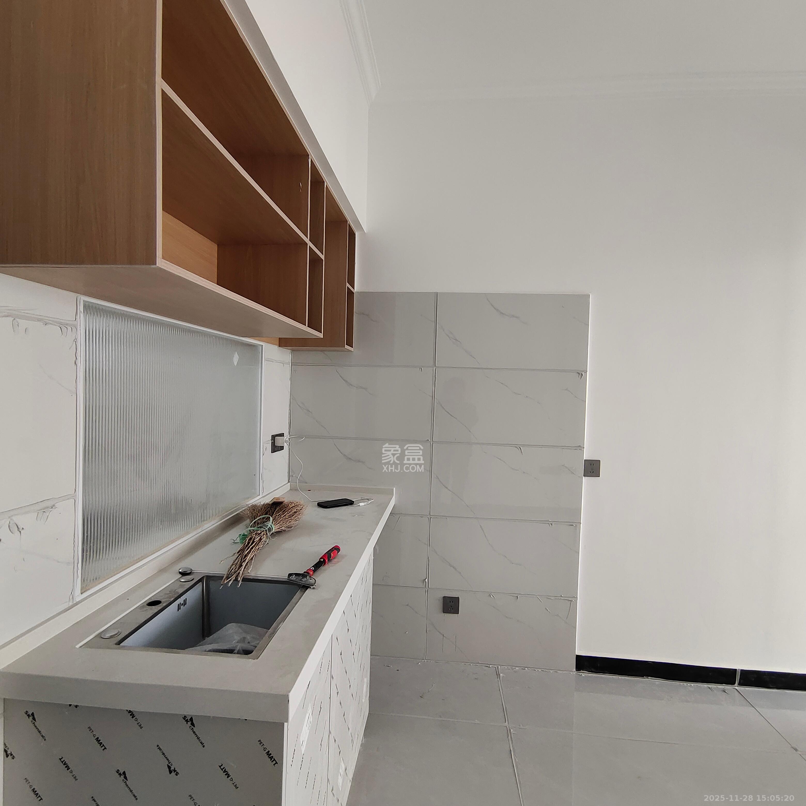 金石蓉园  1室0厅0卫    1500.0元/月