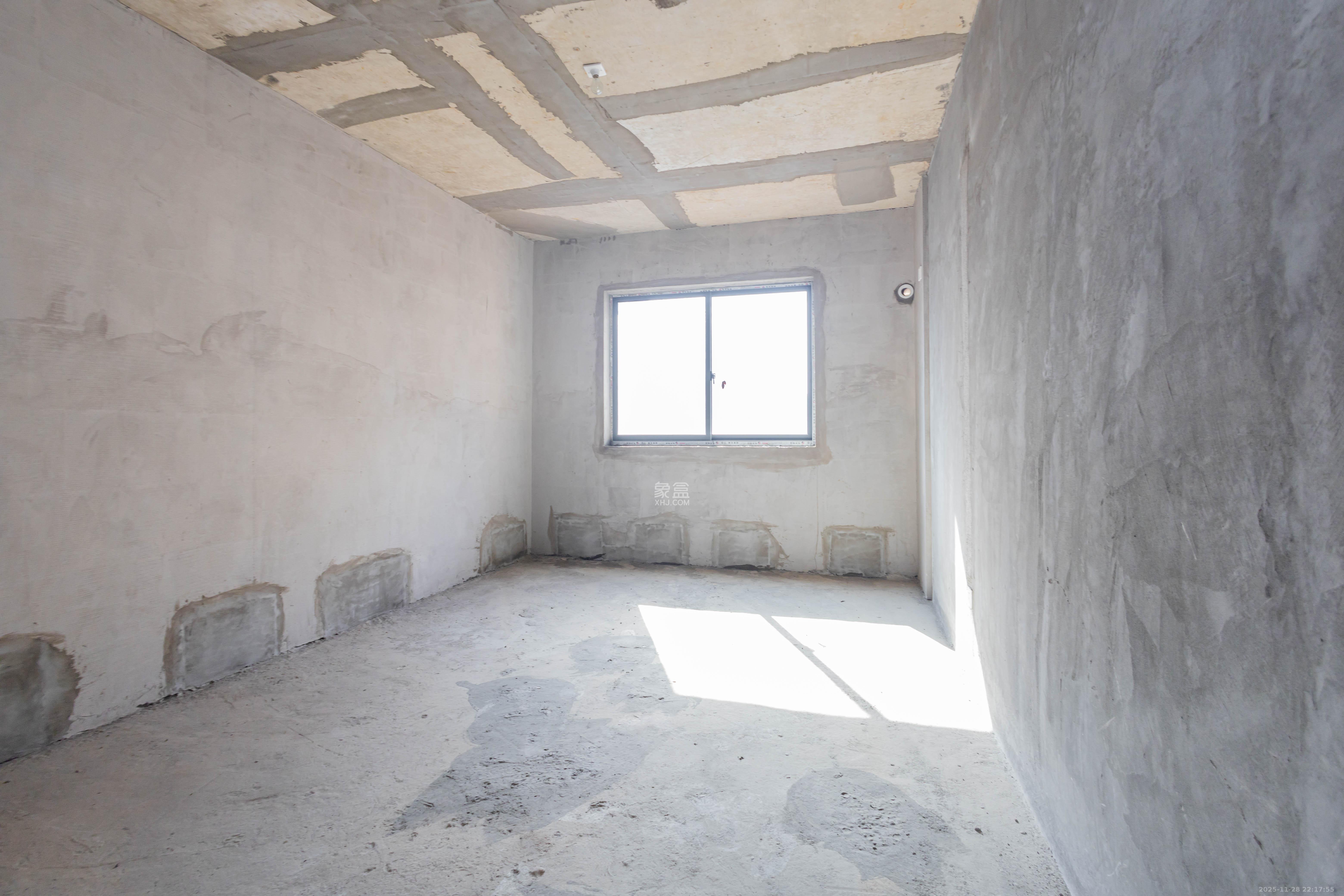 东业上城嘉苑（晟悦国际）  4室2厅1卫    76.8万卧室