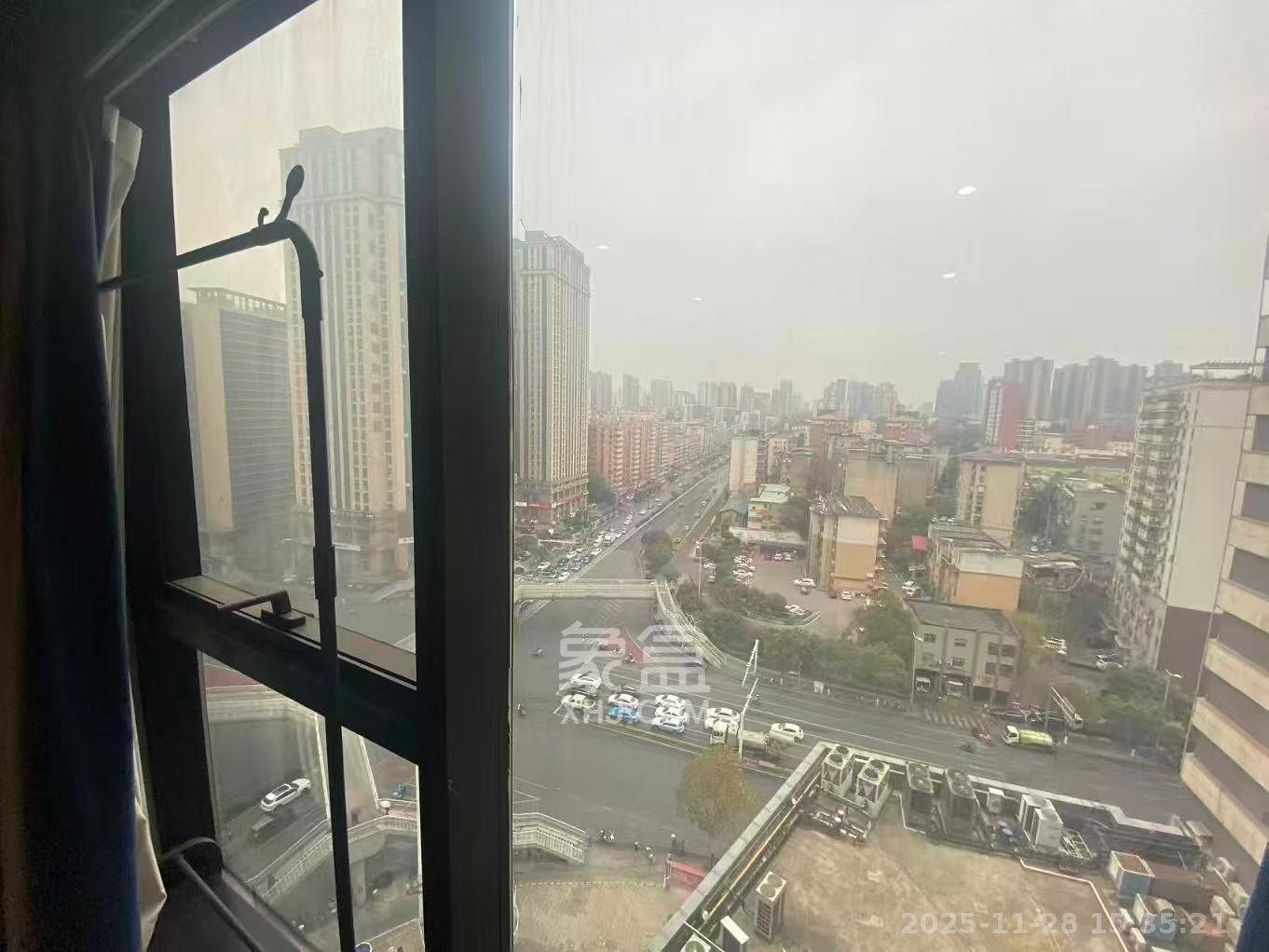 东怡外国（南湖一号)  1室1厅1卫    2000.0元/月室内图