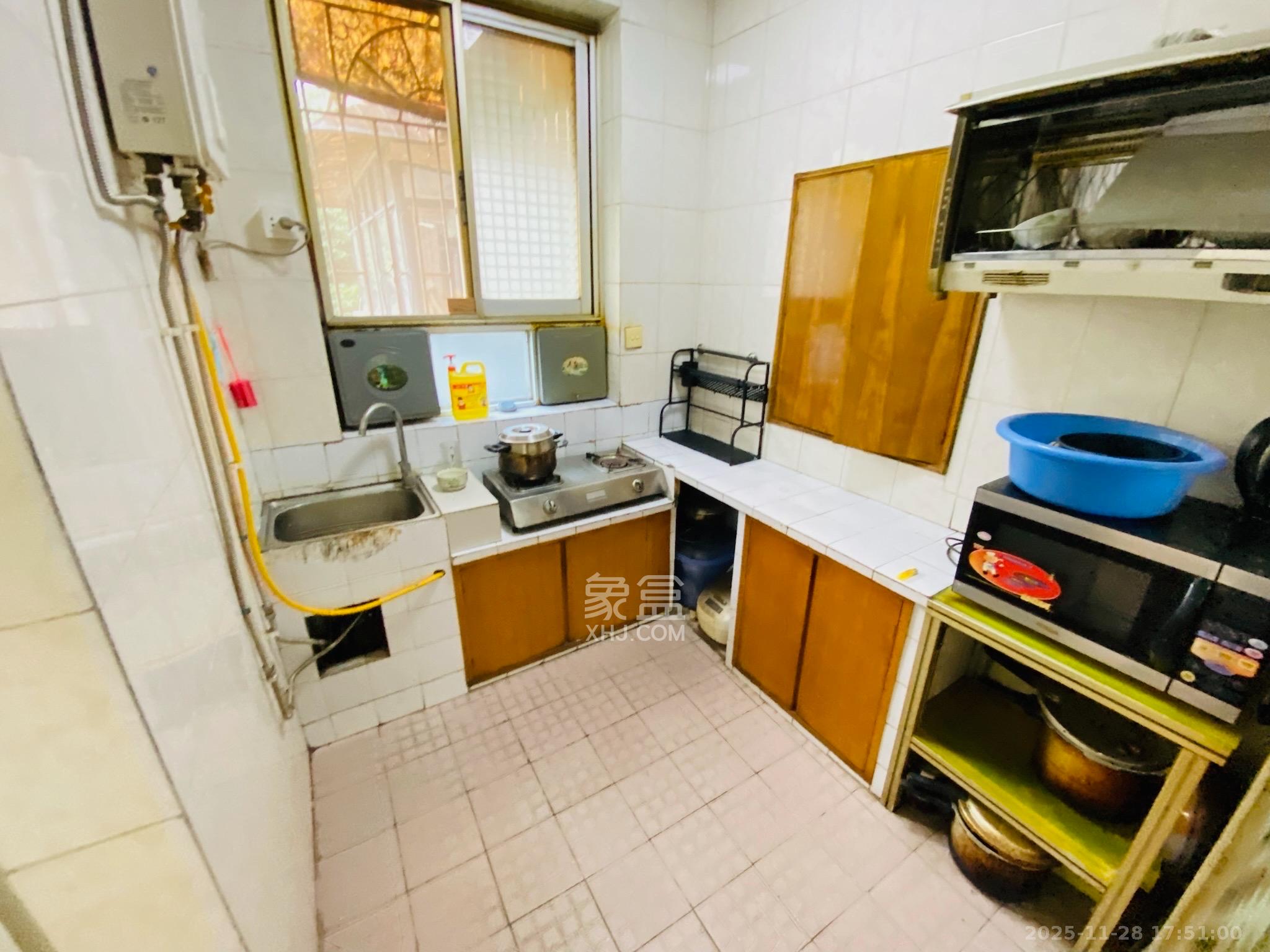 石子冲巷 1室1厅1卫 1700.0元/月 石子冲巷 1室1厅1卫 1700.0元/月室内图