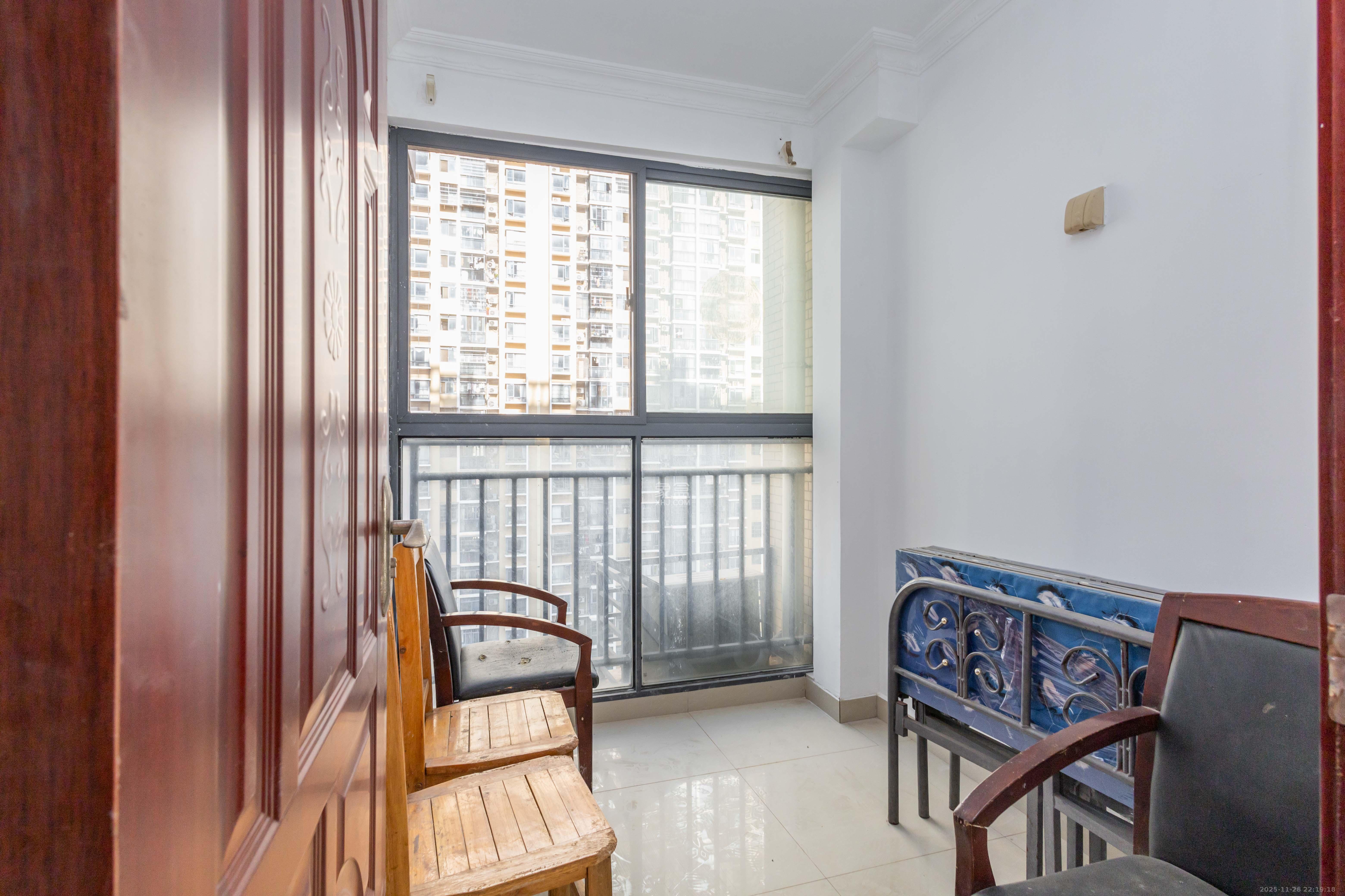 中国铁建国际城一期 3室1厅1卫 39.8万 中国铁建国际城一期 3室1厅1卫 39.8万卧室