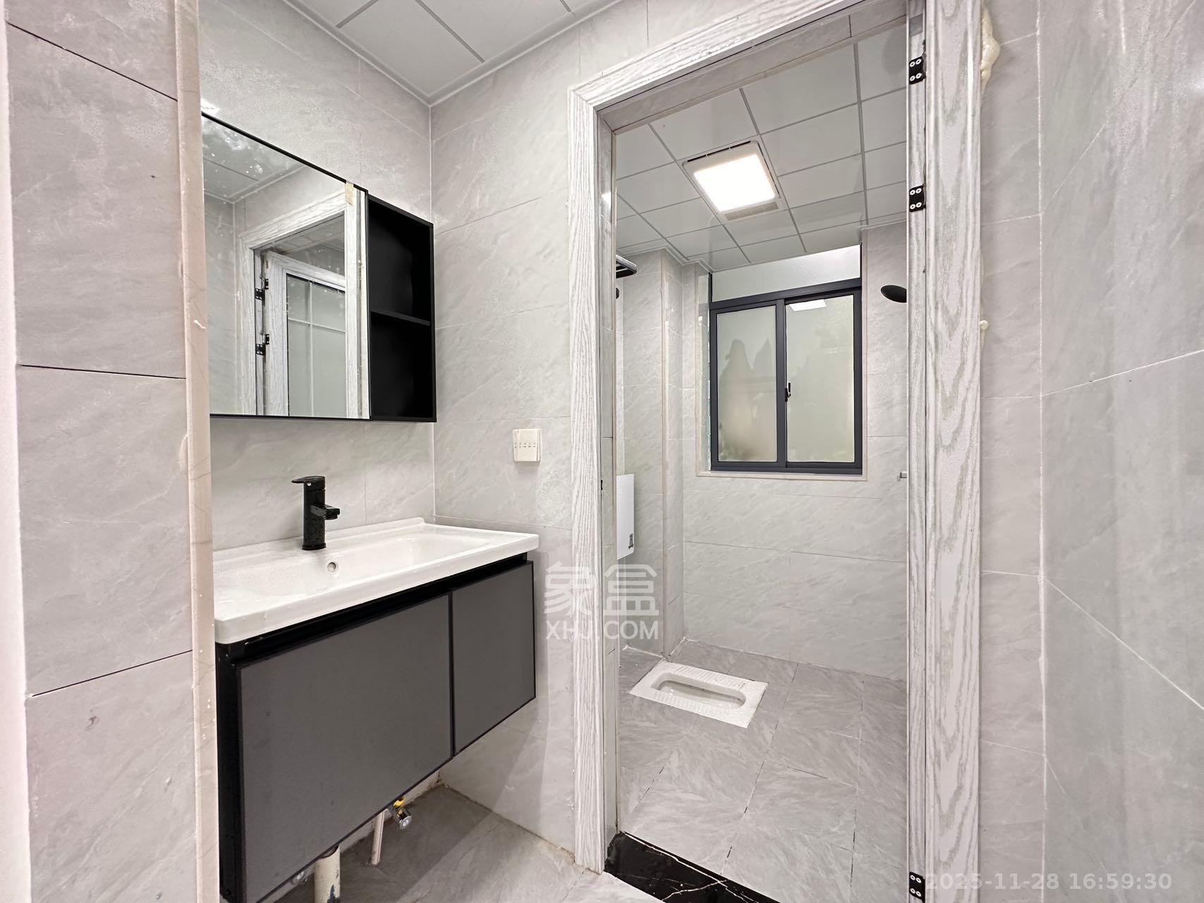 颐美园 3室2厅2卫 3600.0元/月 颐美园 3室2厅2卫 3600.0元/月室内图