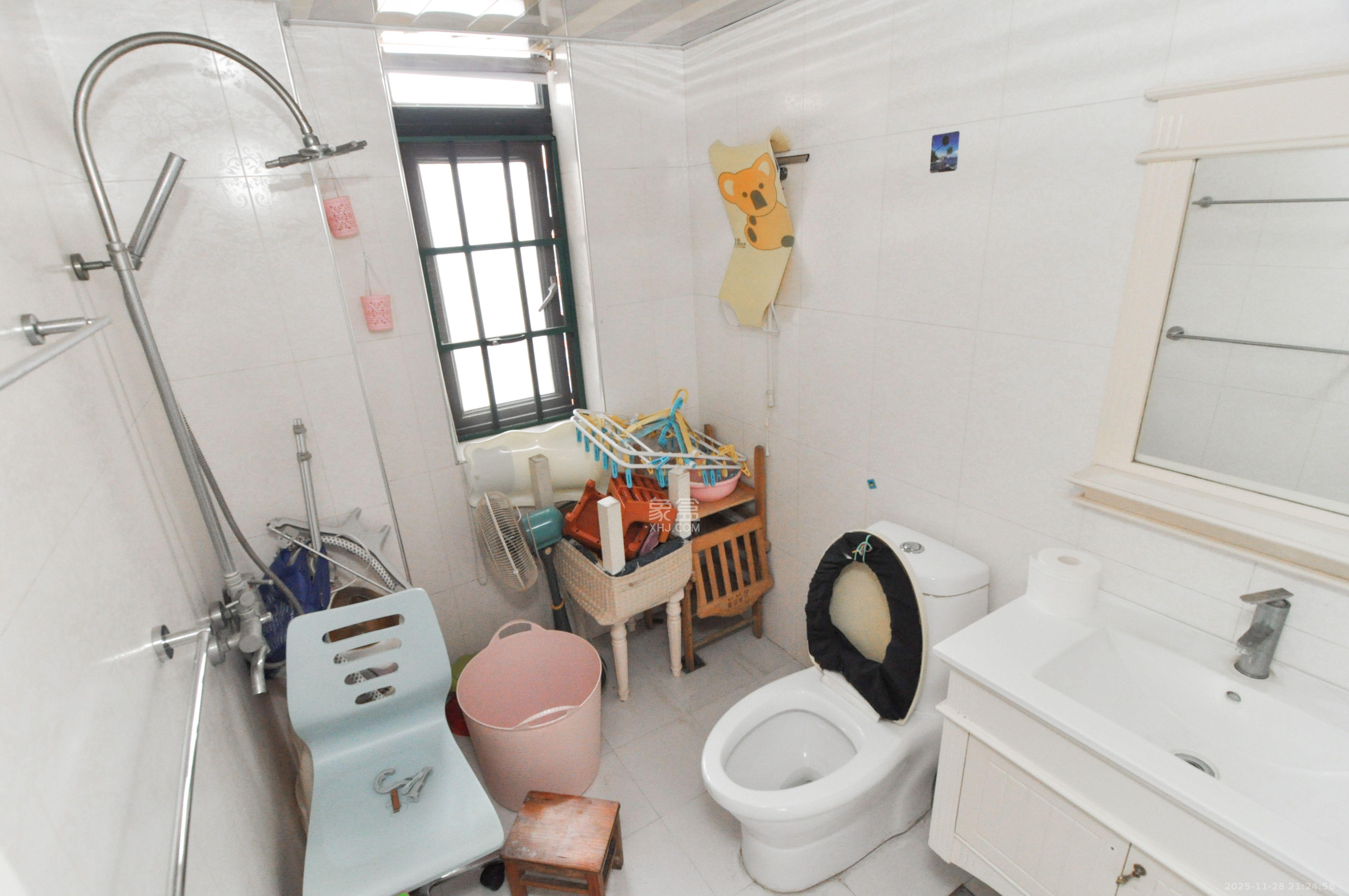 高鑫麓城  3室2厅2卫    2800.0元/月室内图