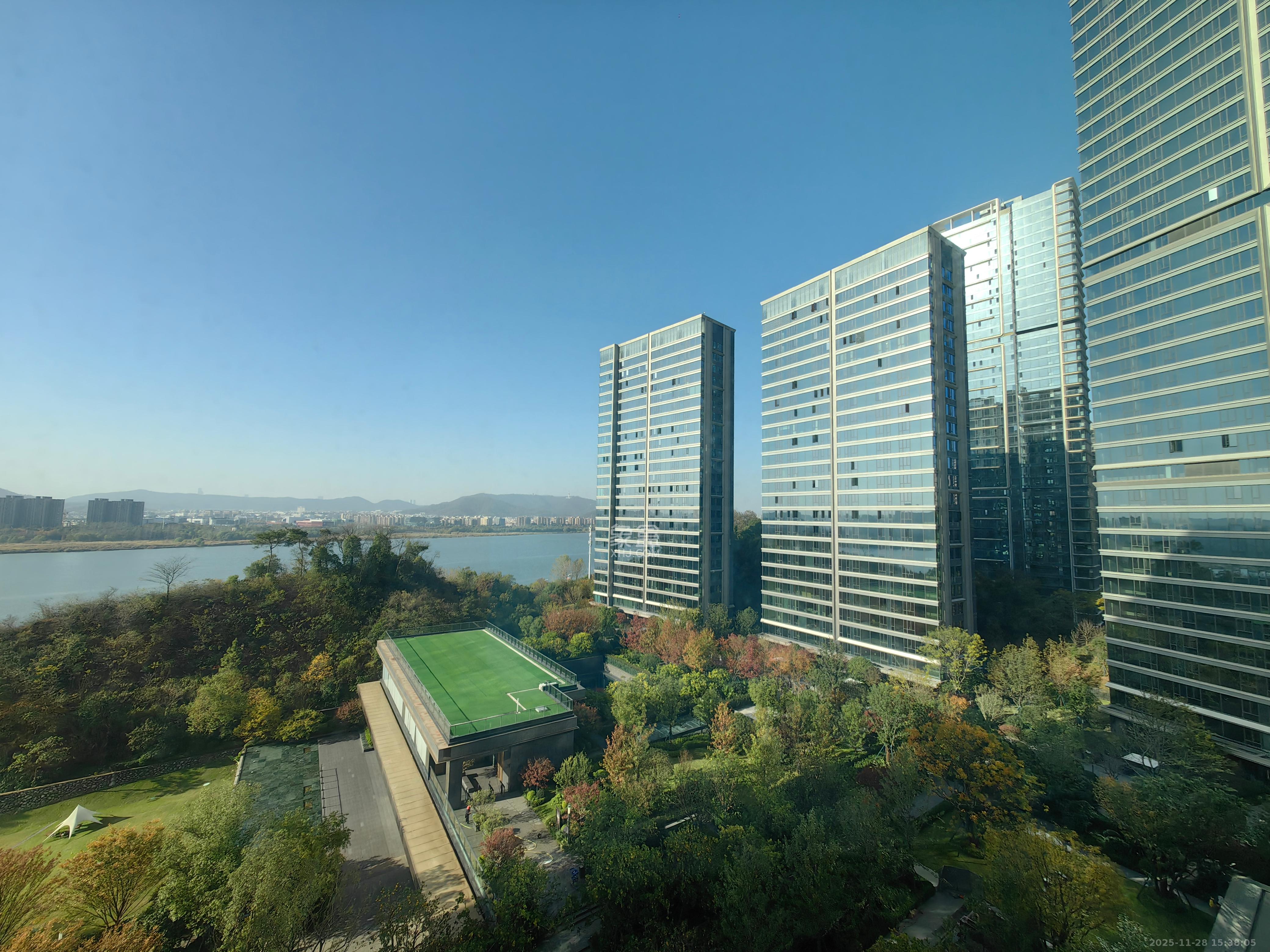 中海阅湘台  4室2厅3卫    18000.0元/月