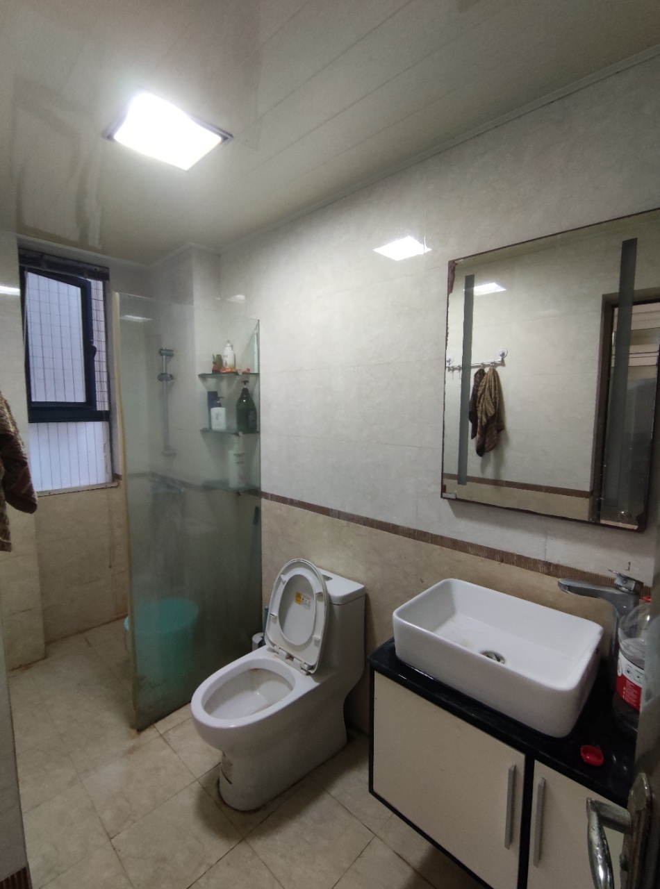 滨海贵族 3室2厅1卫 3500.0元/月 滨海贵族 3室2厅1卫 3500.0元/月室内图