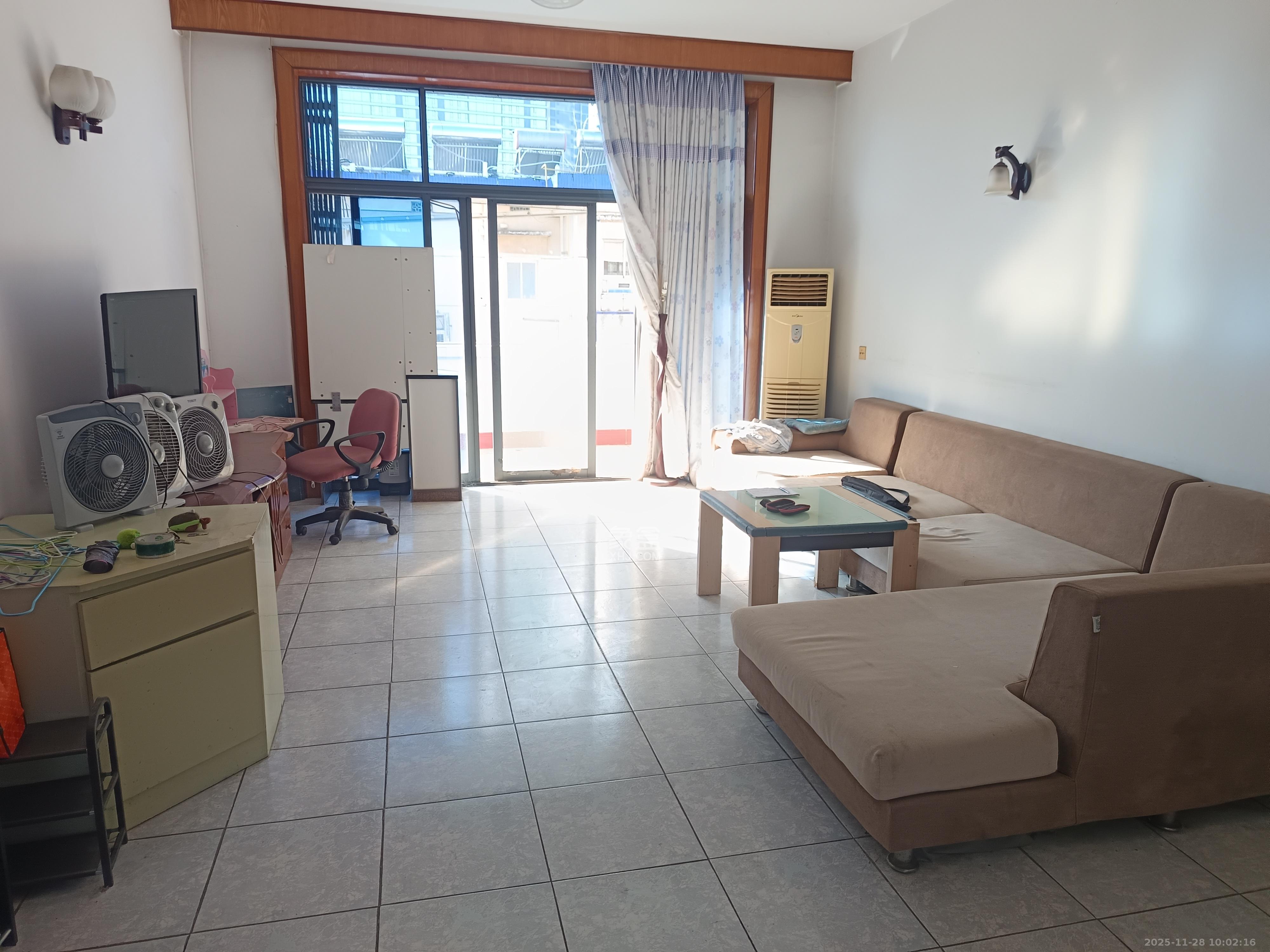 中联科技园  3室2厅1卫    2100.0元/月室内图