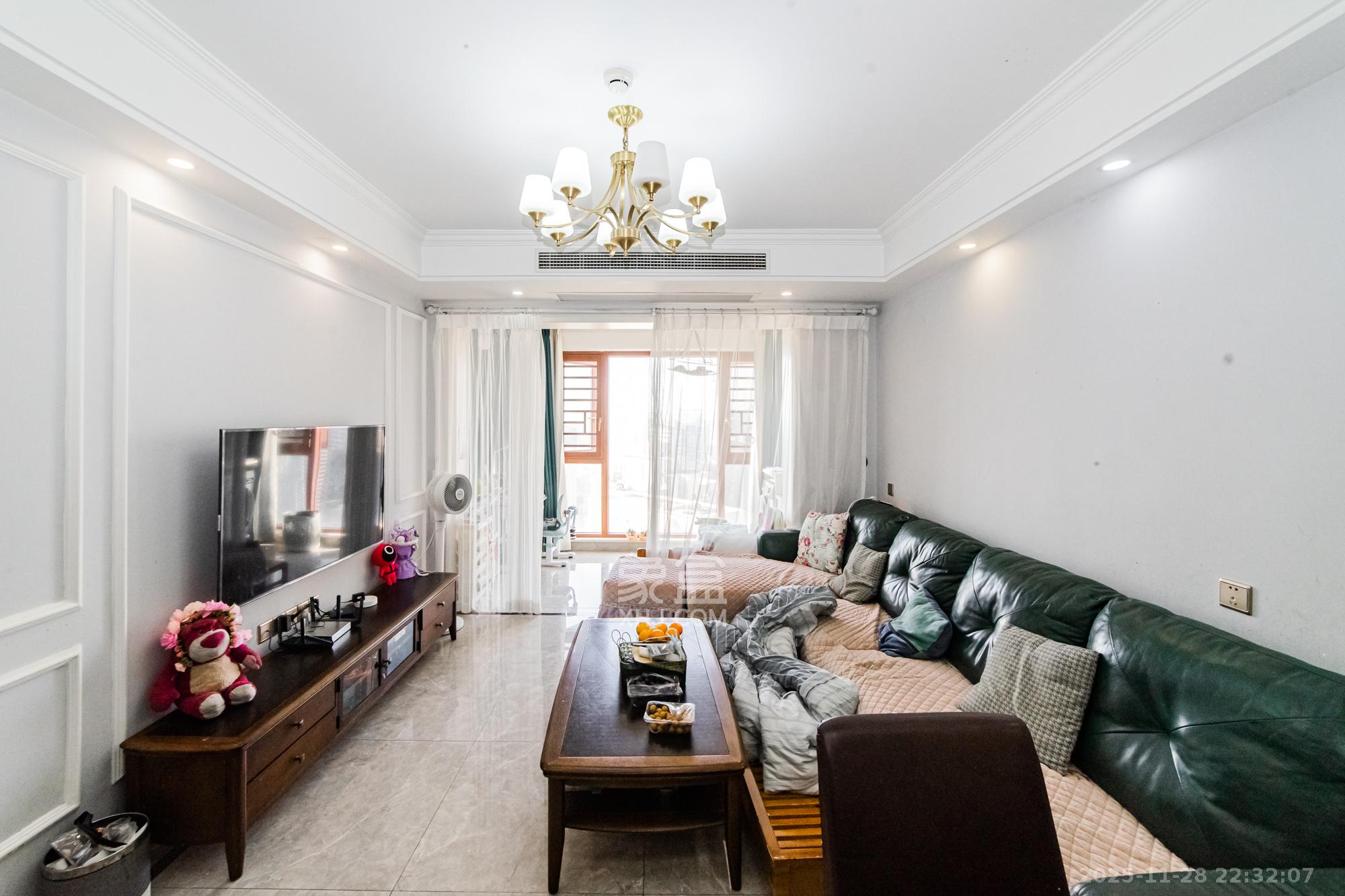 北辰三角洲C2区 3室2厅1卫 142.0万 北辰三角洲C2区 3室2厅1卫 142.0万客厅