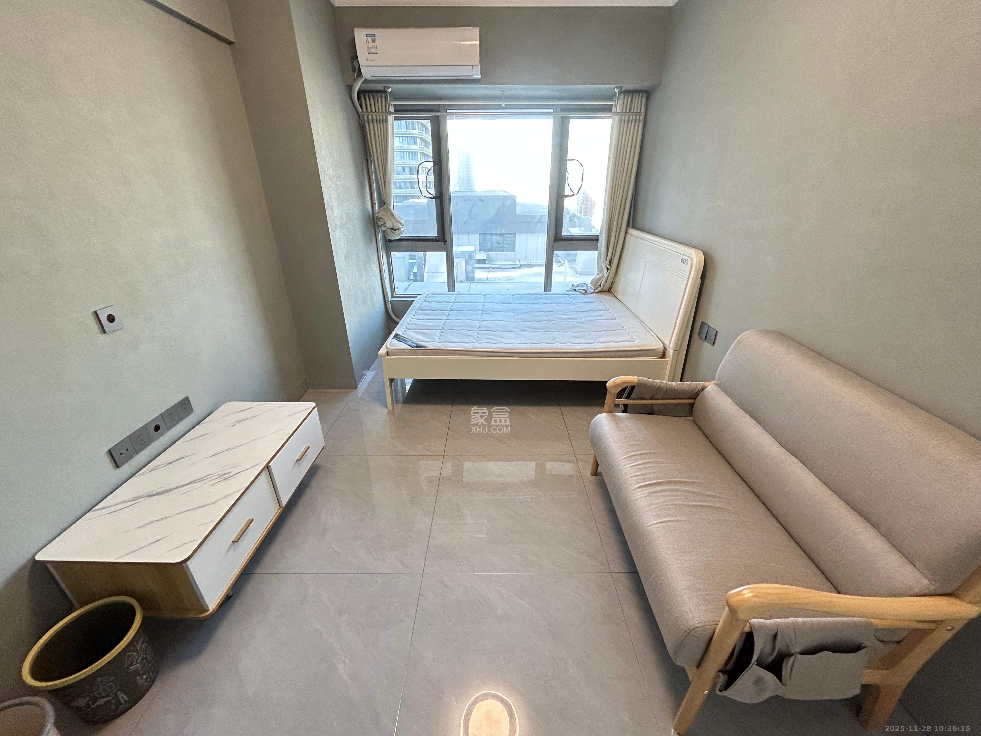 保利天禧EF区  1室1厅1卫    1500.0元/月室内图1