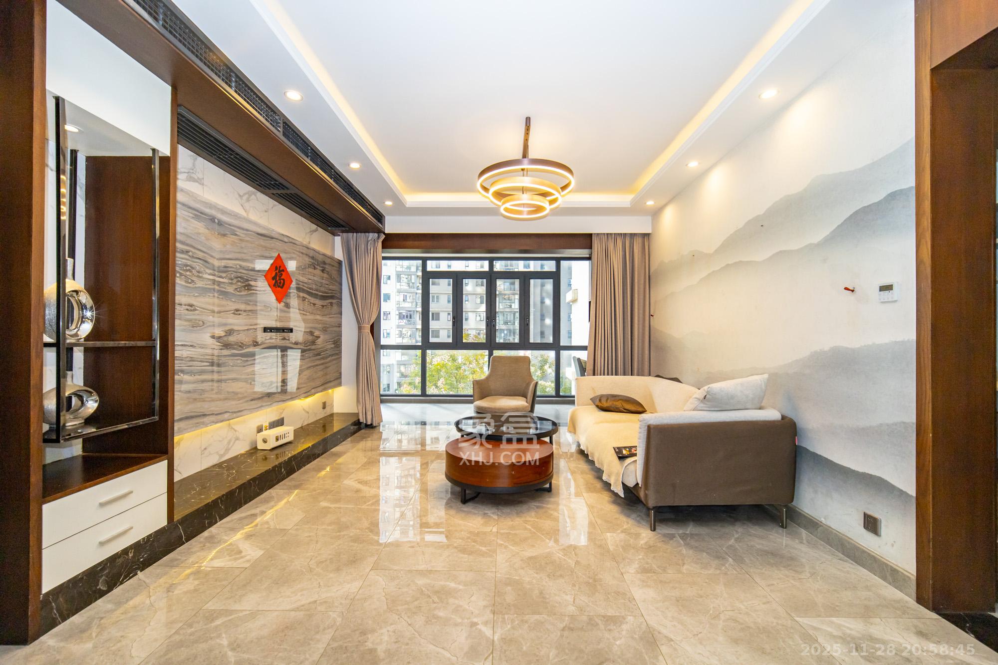 恒基凯旋门三期  4室2厅2卫    139.8万