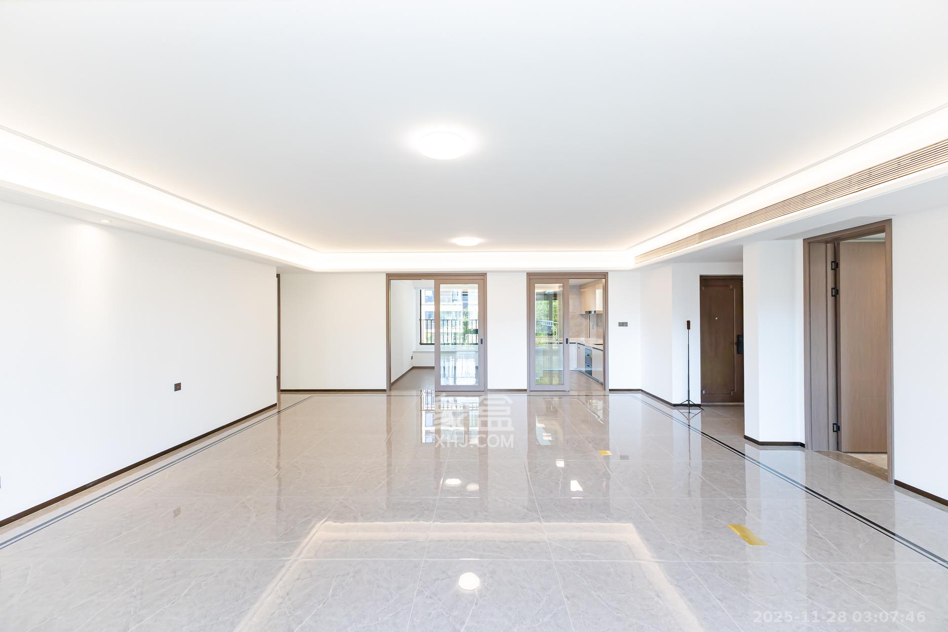 时代建发和著 4室2厅3卫 319.0万 时代建发和著 4室2厅3卫 319.0万客厅