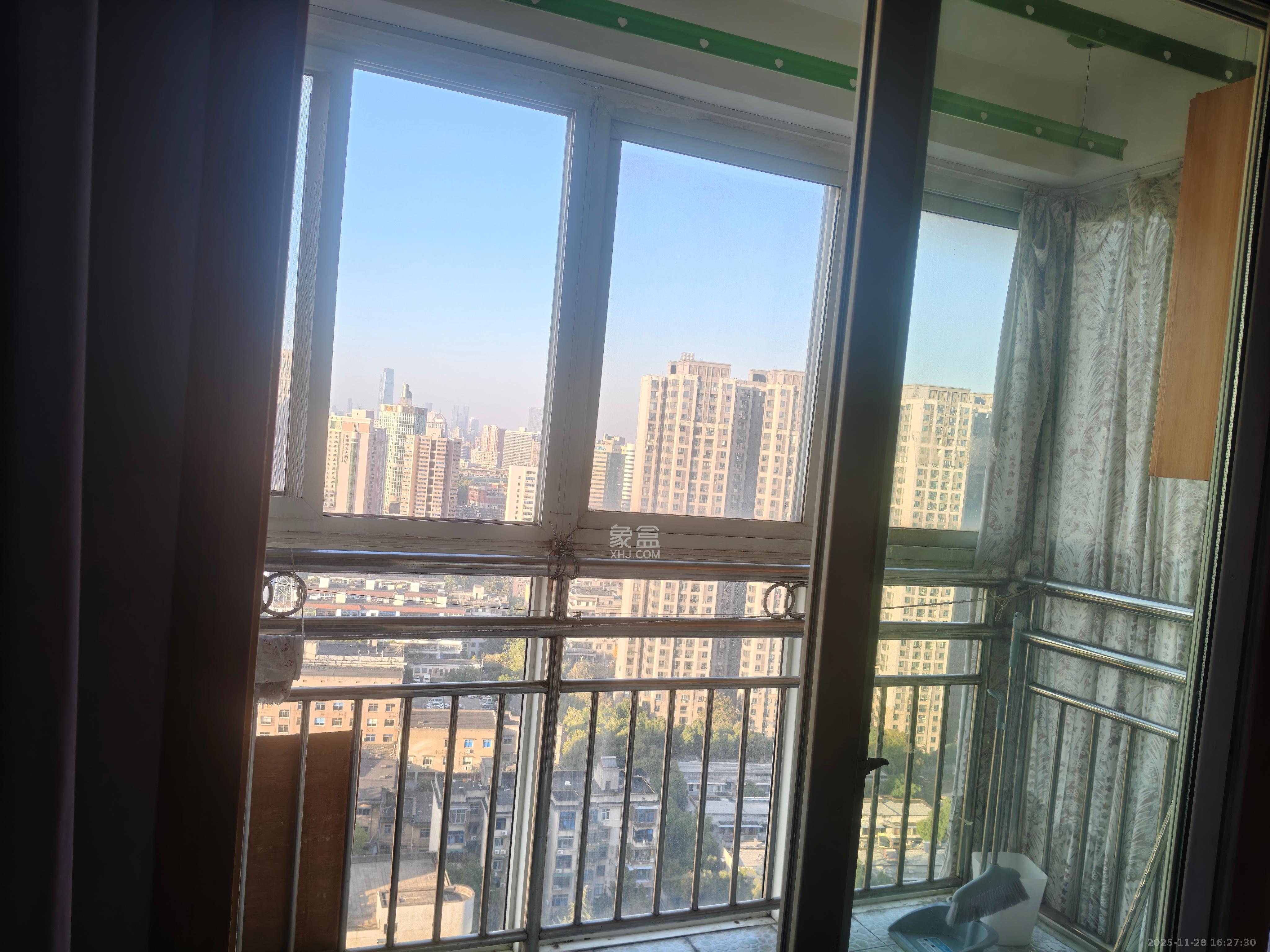 新芙蓉之都 1室2厅1卫 2500.0元/月 新芙蓉之都 1室2厅1卫 2500.0元/月室内图