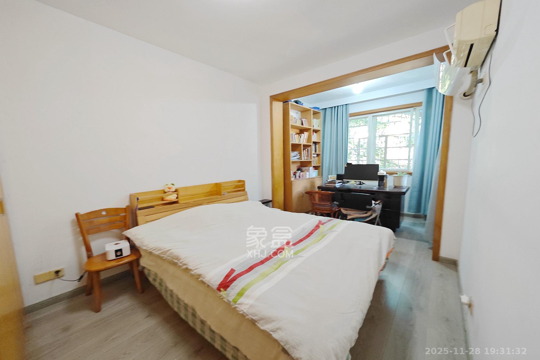 鑫天佳园  2室2厅1卫    54.8万卧室