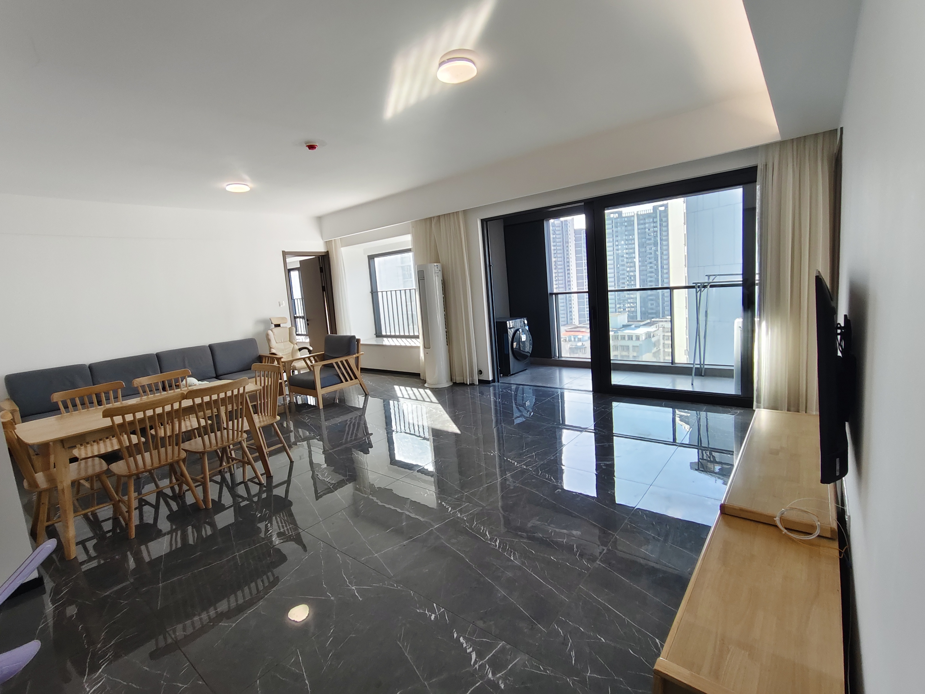 中海汇德里 4室2厅2卫 5500.0元/月 中海汇德里 4室2厅2卫 5500.0元/月室内图