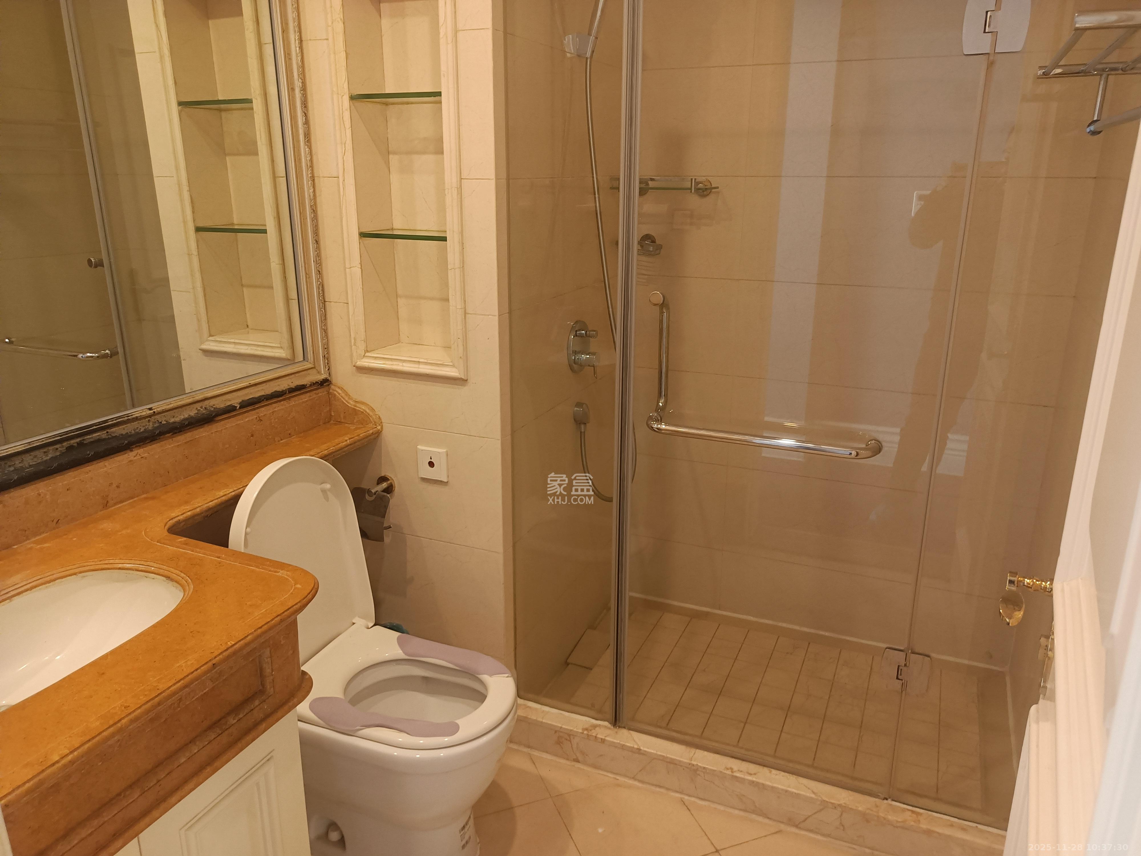 万达公馆 3室2厅4卫 8000.0元/月 万达公馆 3室2厅4卫 8000.0元/月室内图