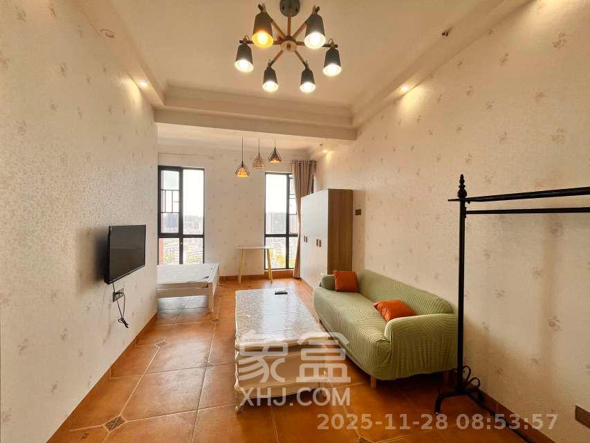 荣悦台 1室1厅1卫 2200.0元/月 荣悦台 1室1厅1卫 2200.0元/月室内图