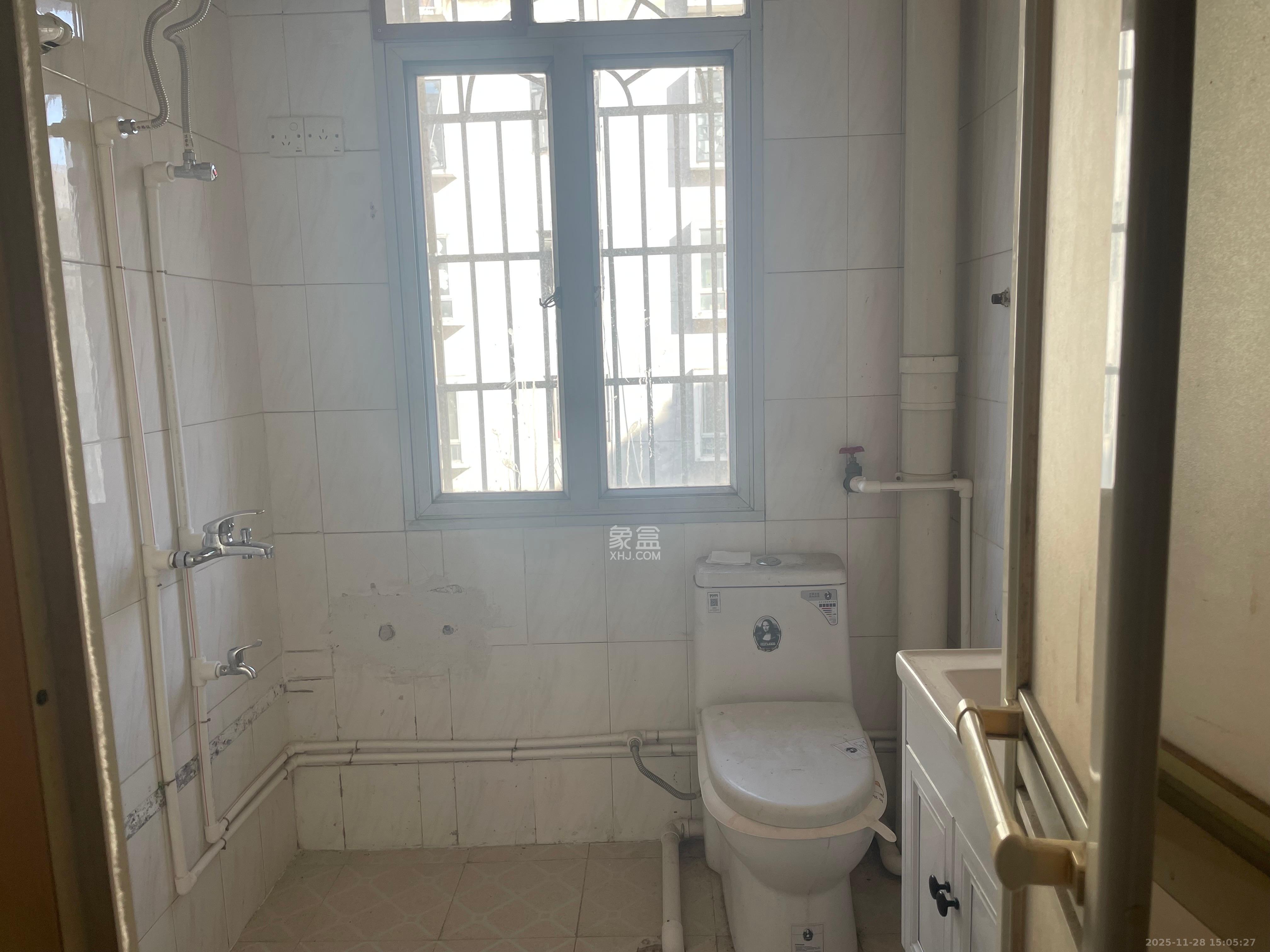 国税总局雨花区第二税务所宿舍  3室2厅2卫    2600.0元/月室内图