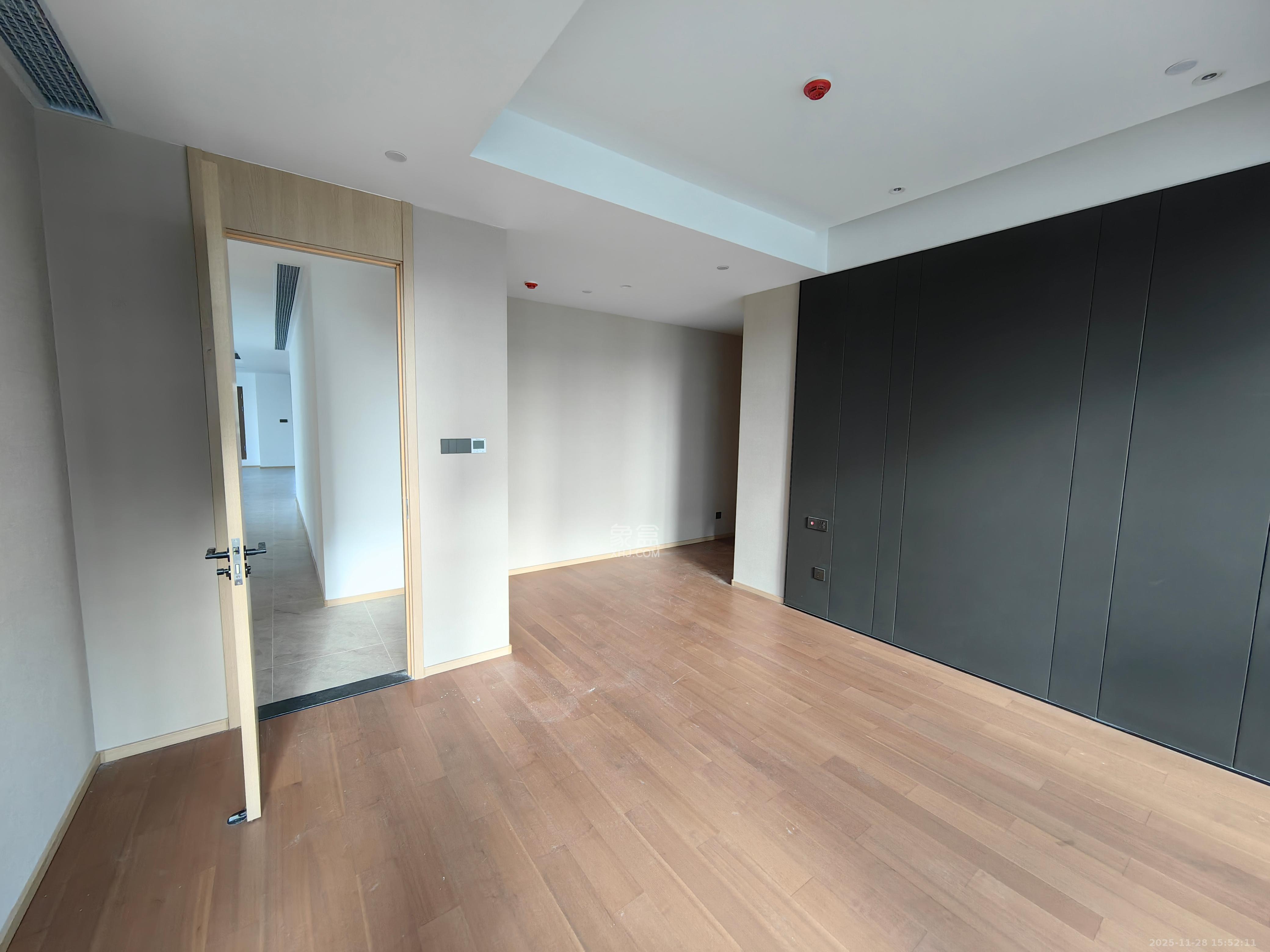 正荣梅溪紫阙台 4室2厅3卫 8500.0元/月 正荣梅溪紫阙台 4室2厅3卫 8500.0元/月室内图