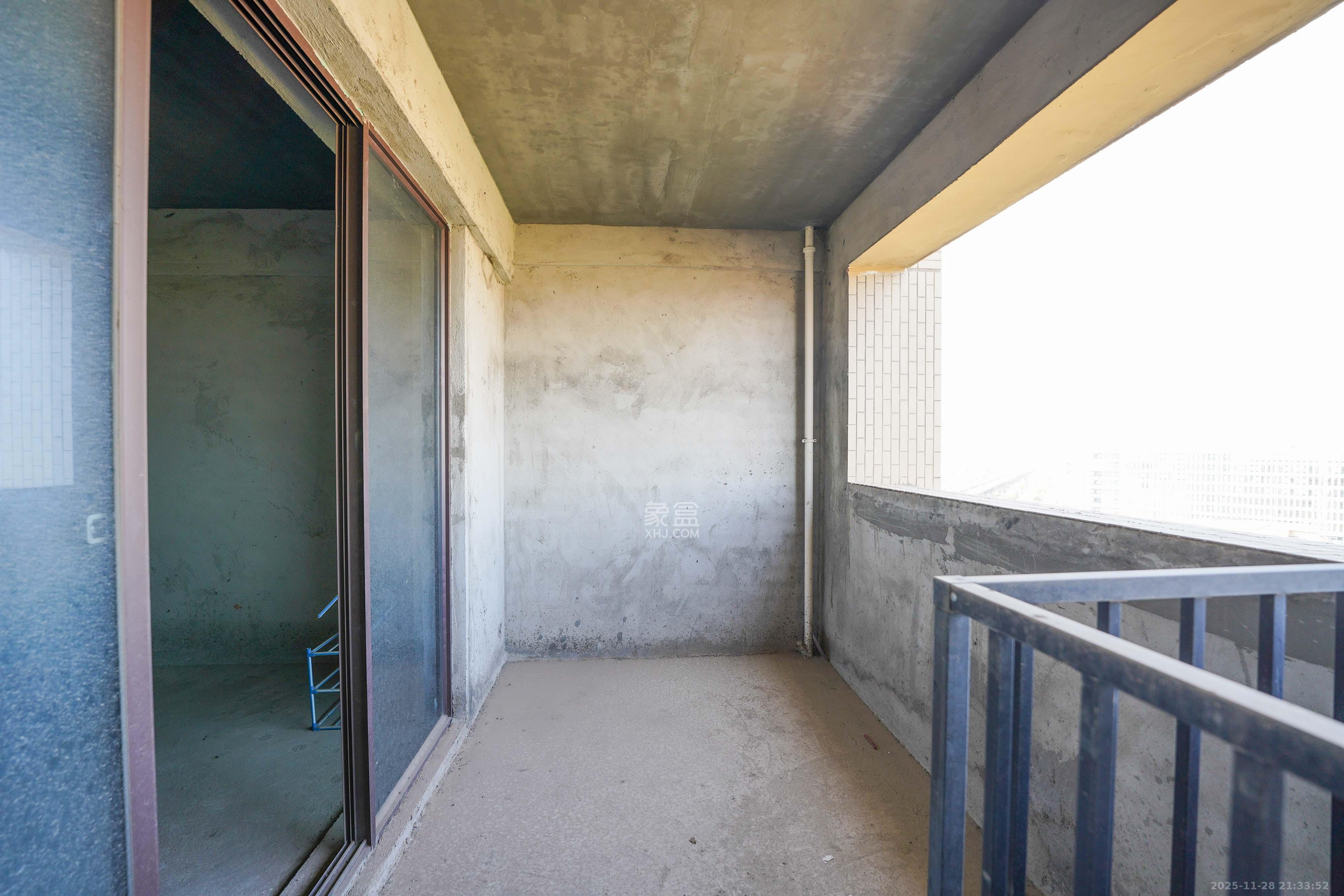 橘郡礼顿山 1室1厅1卫 20.0万 橘郡礼顿山 1室1厅1卫 20.0万阳台