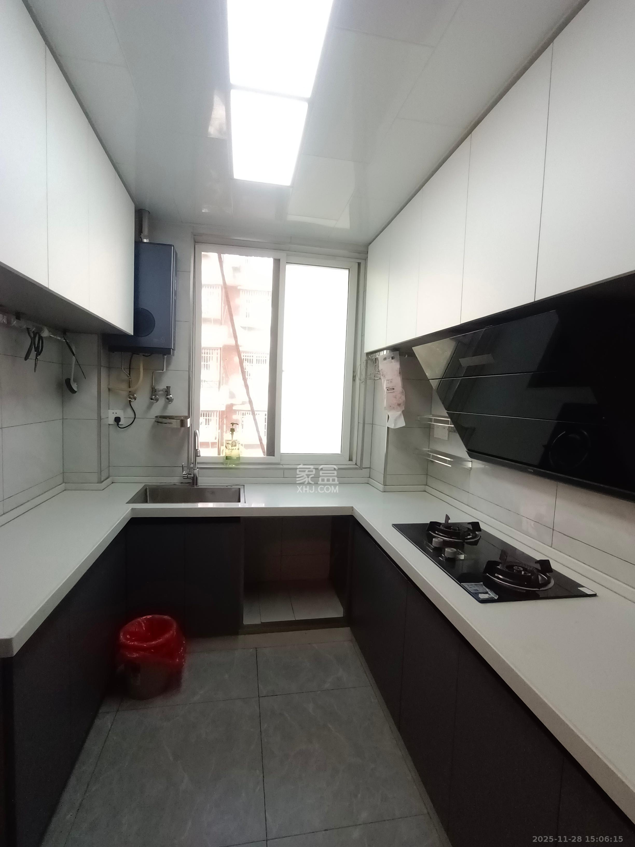 湘仪家园 3室2厅1卫 2200.0元/月 湘仪家园 3室2厅1卫 2200.0元/月室内图