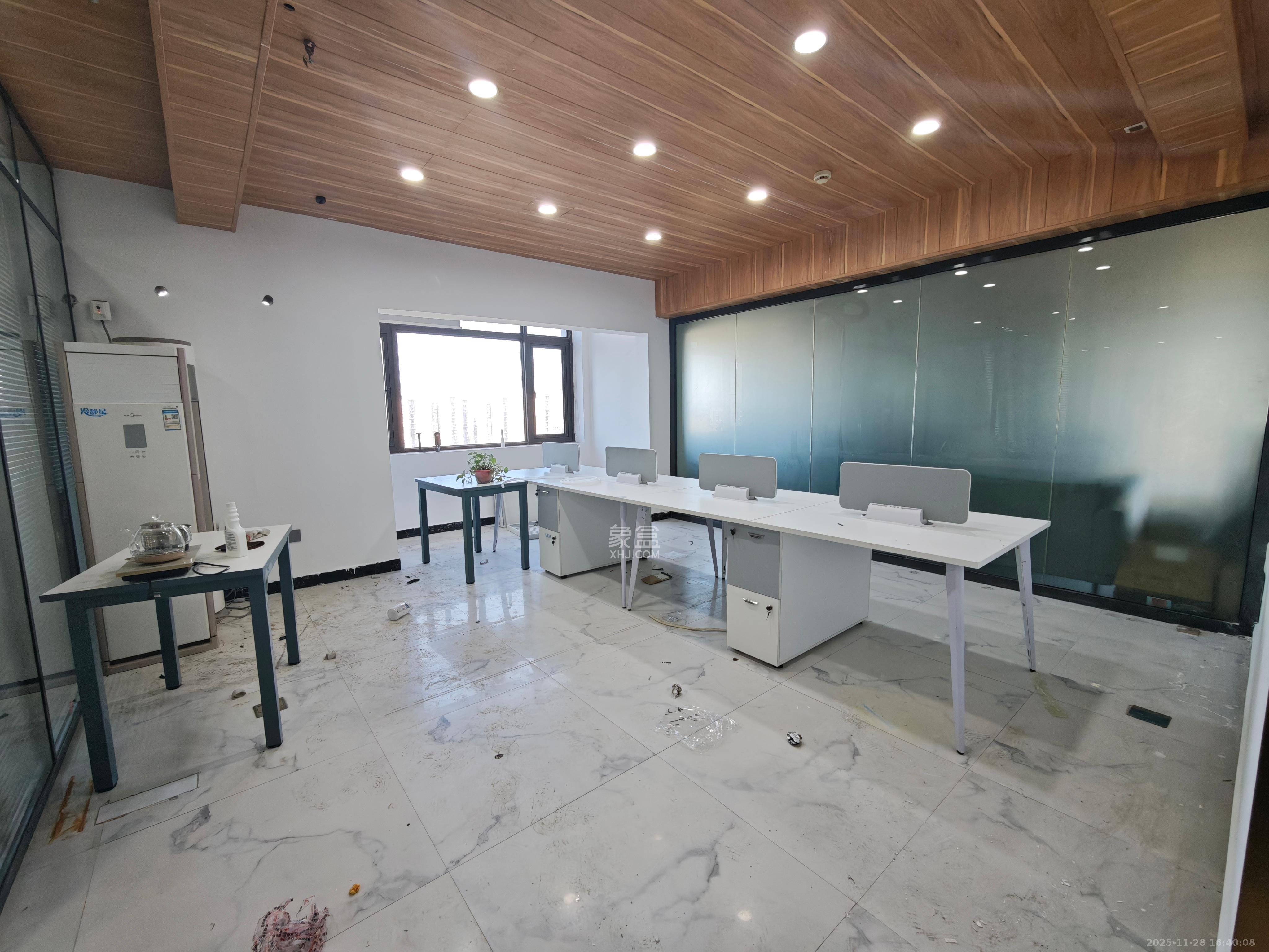 喜盈门范城  2室1厅1卫    7500.0元/月室内图