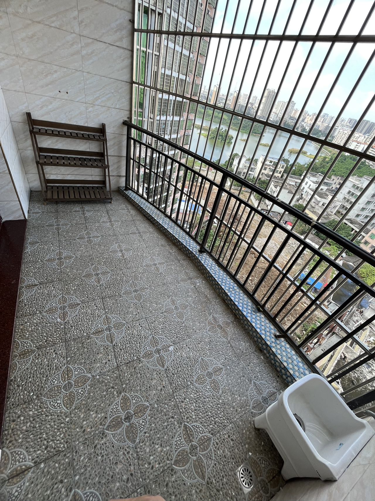 榜铭小区  3室2厅2卫    123.0万室内图