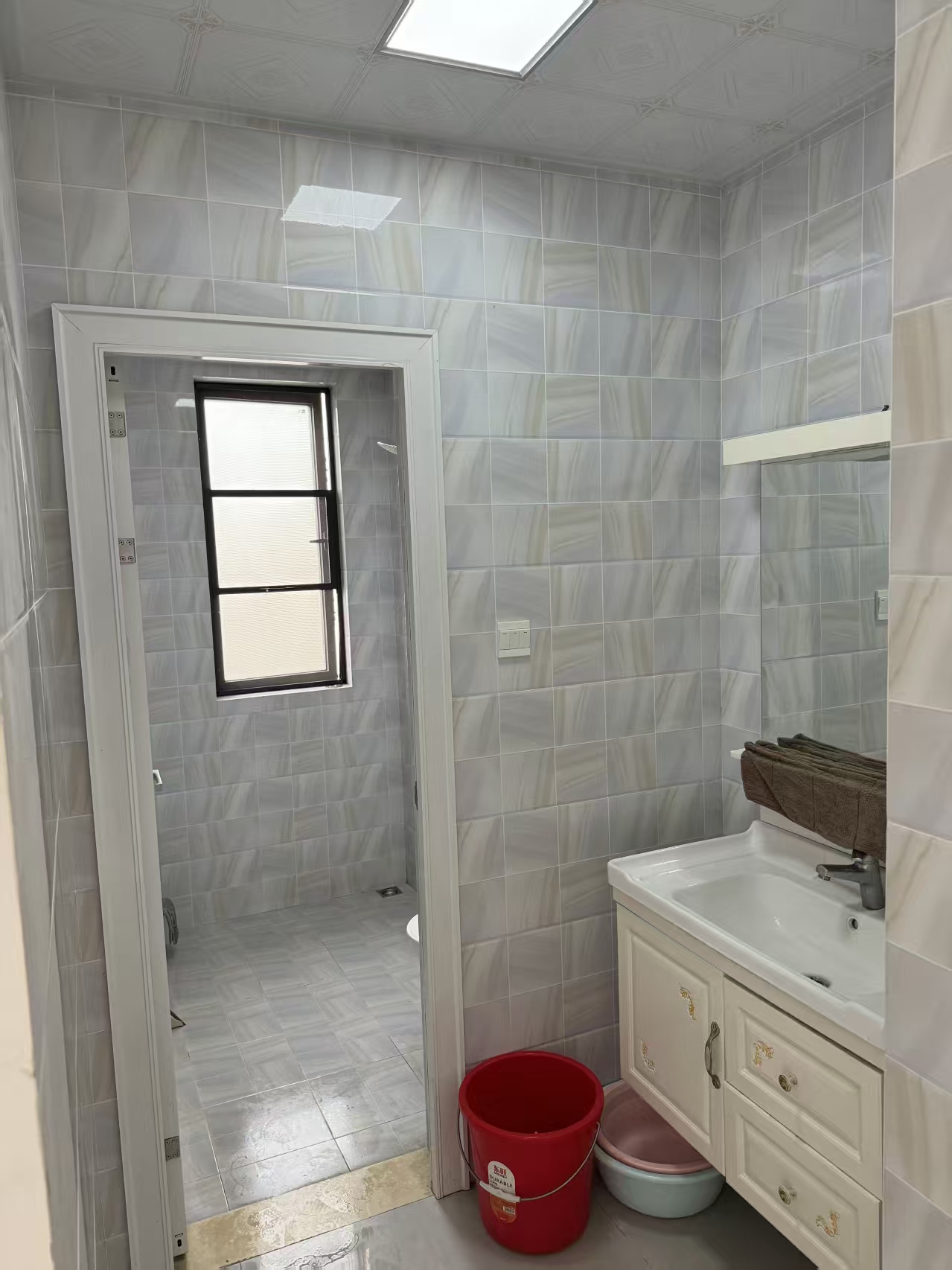 绿地城逸园  4室2厅2卫    2600.0元/月室内图