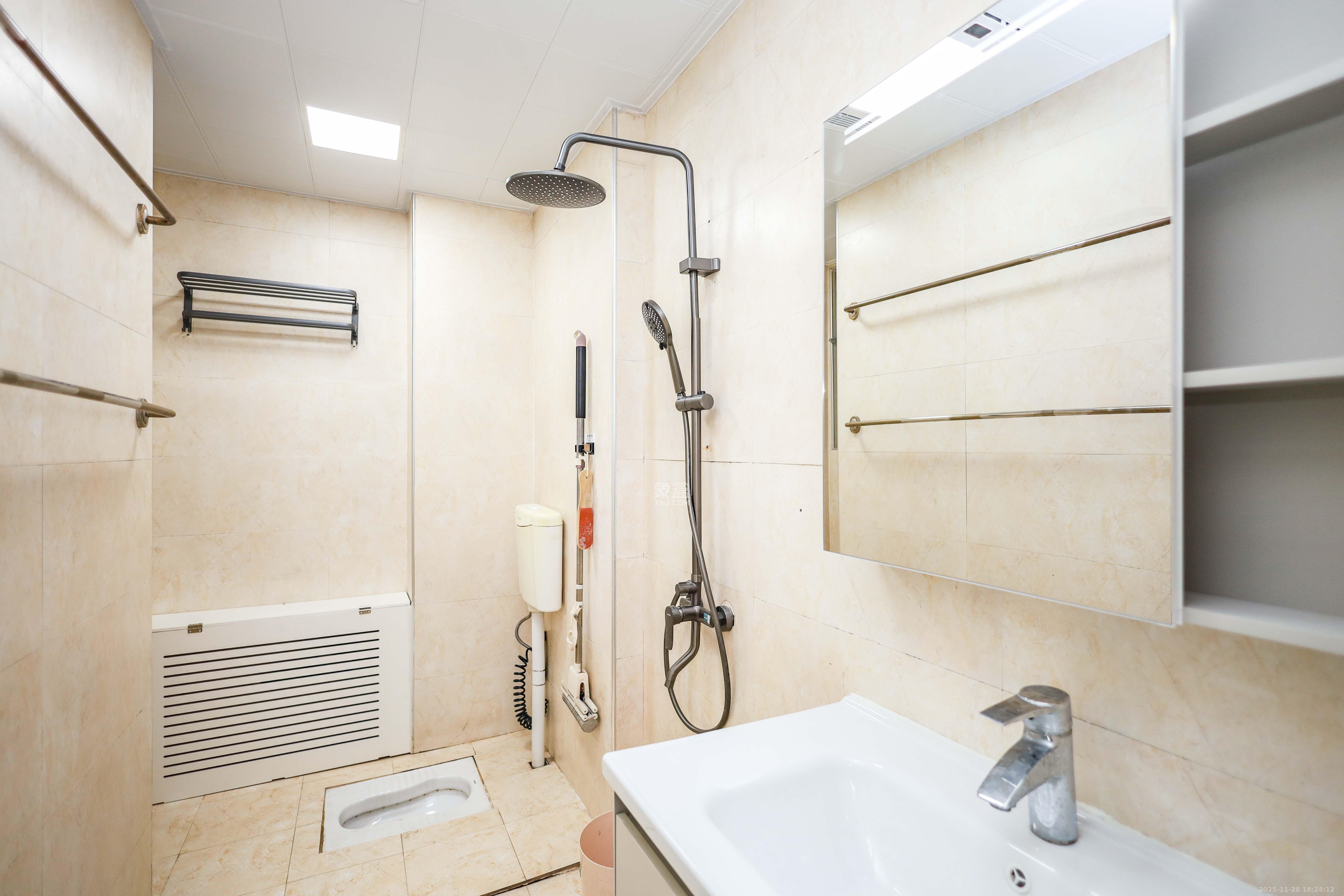 长房时代城 2室2厅1卫 88.0万 长房时代城 2室2厅1卫 88.0万卫生间