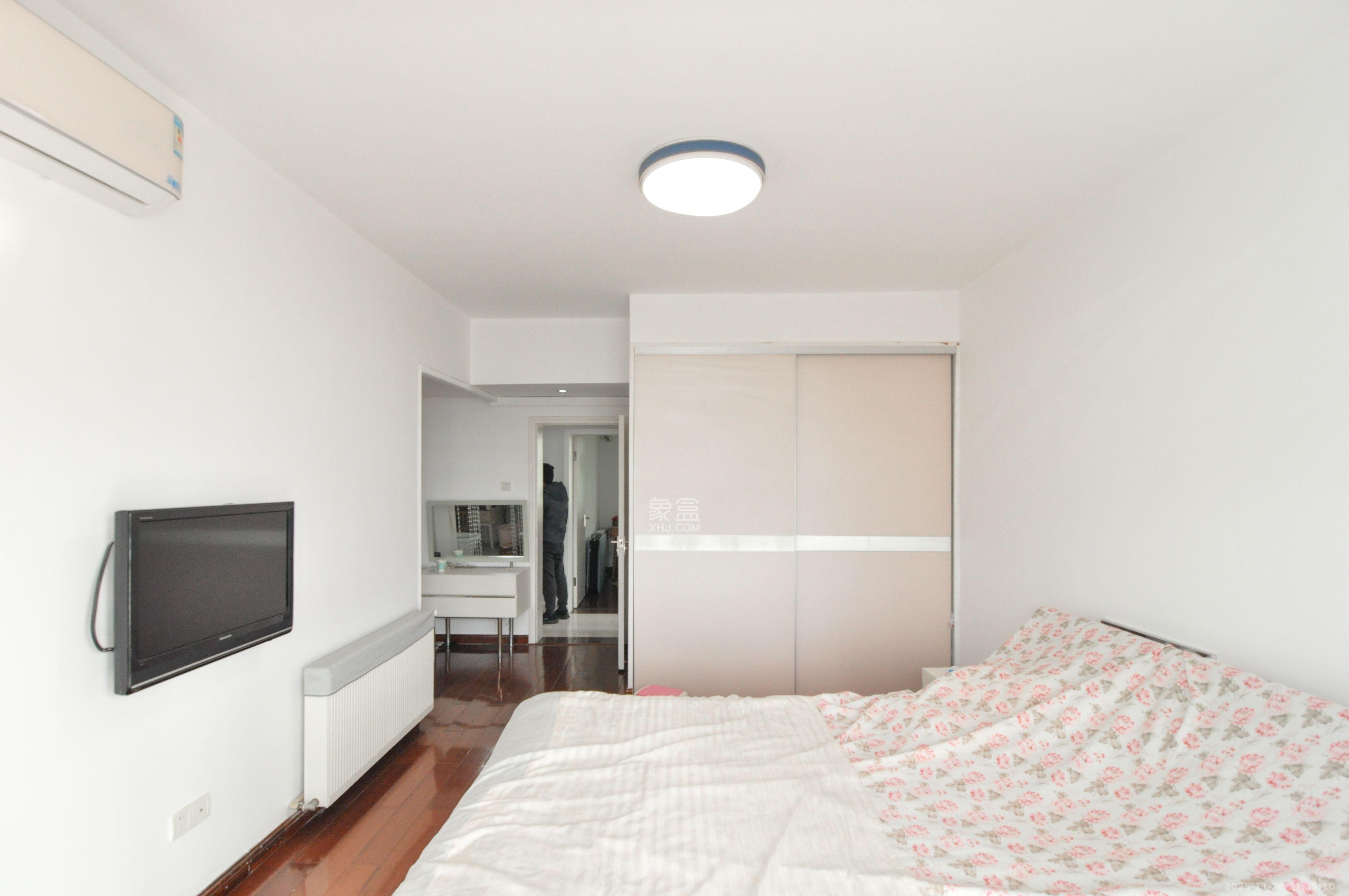 高鑫麓城  3室2厅2卫    2800.0元/月室内图