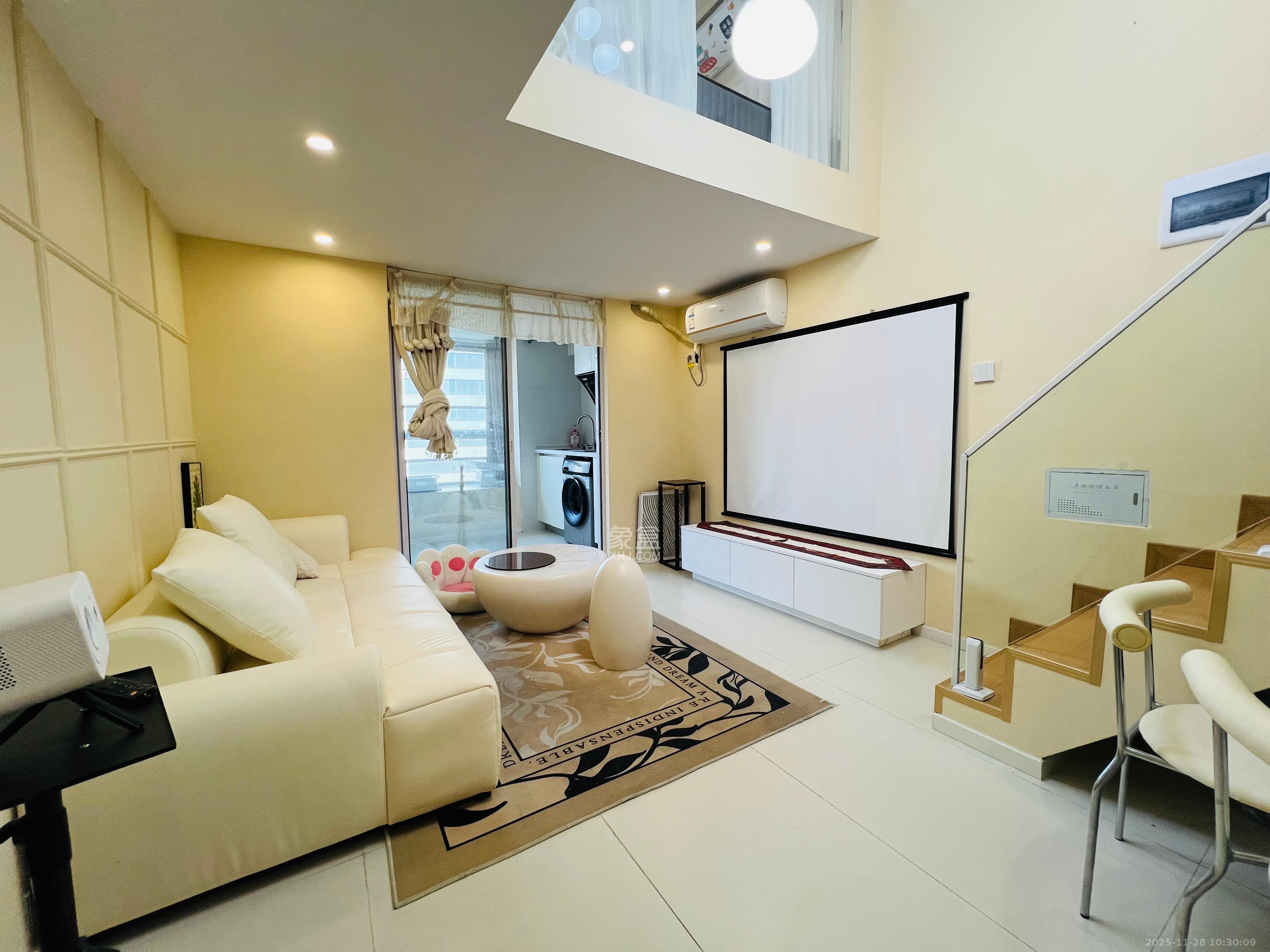 复地滨江金融中心 2室1厅1卫 2300.0元/月 复地滨江金融中心 2室1厅1卫 2300.0元/月室内图