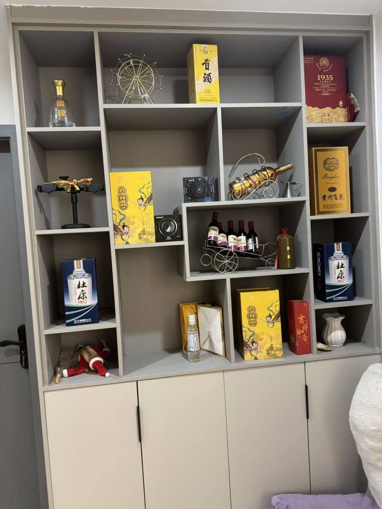 中天鹭鸶湾龙庭二期  1室0厅0卫    2000.0元/月室内图