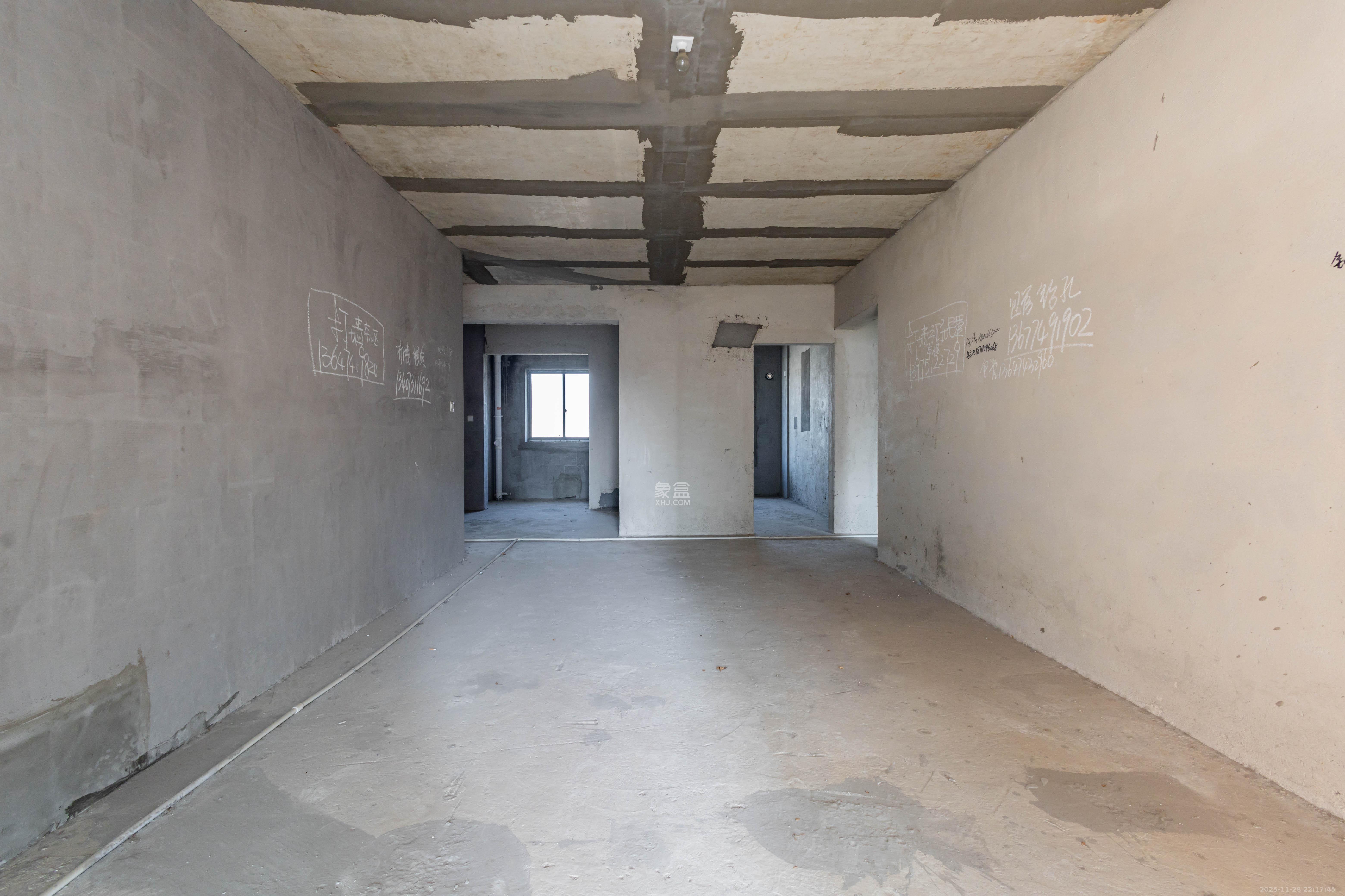 东业上城嘉苑（晟悦国际）  4室2厅1卫    76.8万