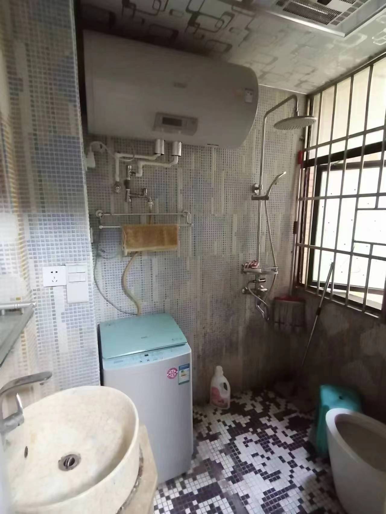 水映豪廷（一，二，三期）  2室1厅0卫    1400.0元/月室内图