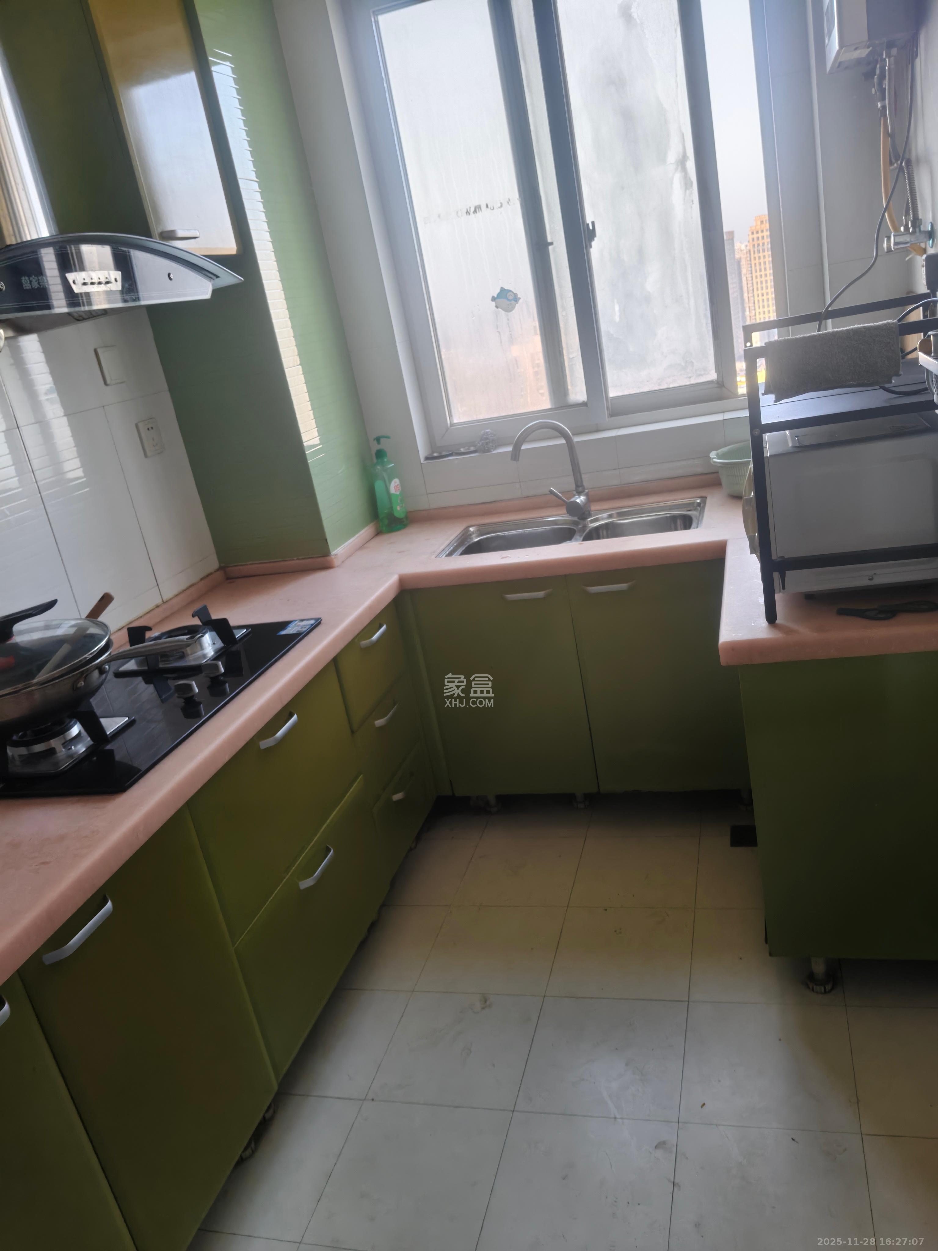 新芙蓉之都 1室2厅1卫 2500.0元/月 新芙蓉之都 1室2厅1卫 2500.0元/月室内图