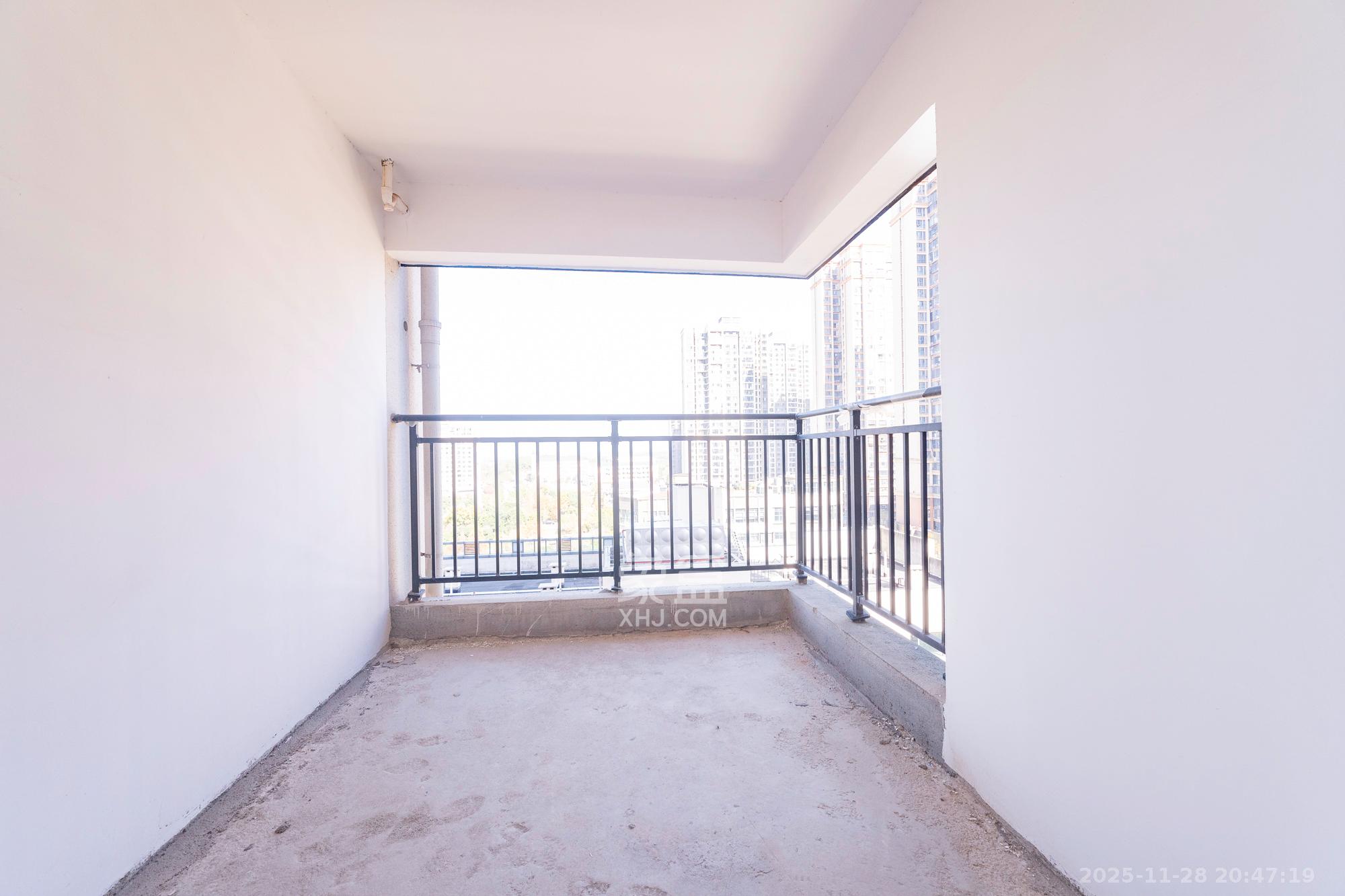 盛地东方芯府  4室2厅2卫    65.0万其他