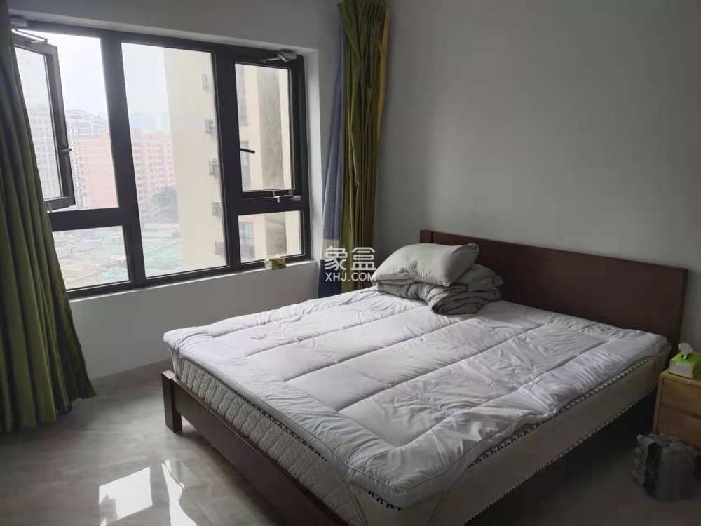 绿地海德公馆  3室2厅1卫    4000.0元/月室内图